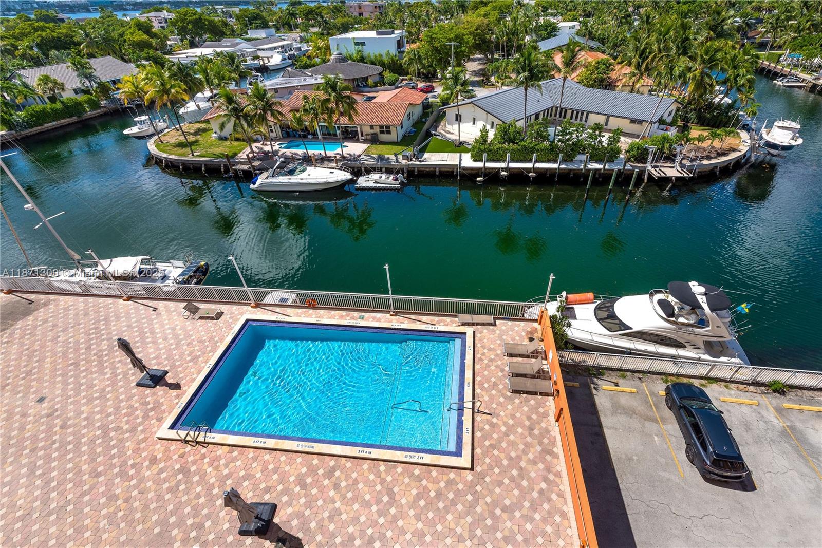 2450 NE 135th St # 607, North Miami Unit: 607