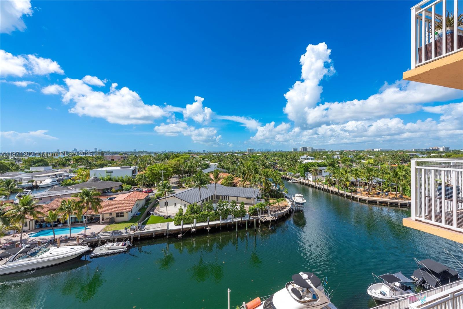 2450 NE 135th St # 607, North Miami Unit: 607