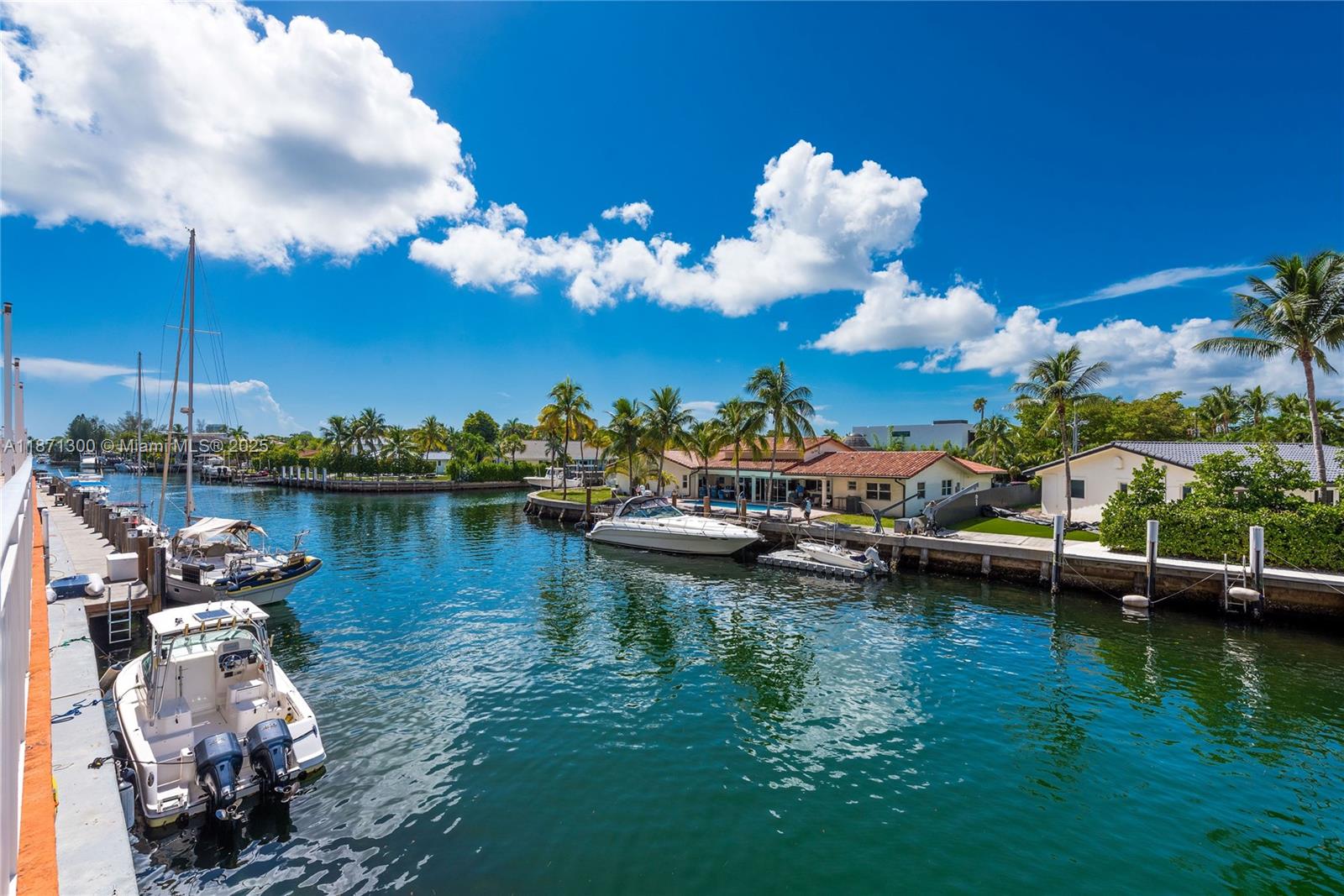 2450 NE 135th St # 607, North Miami Unit: 607