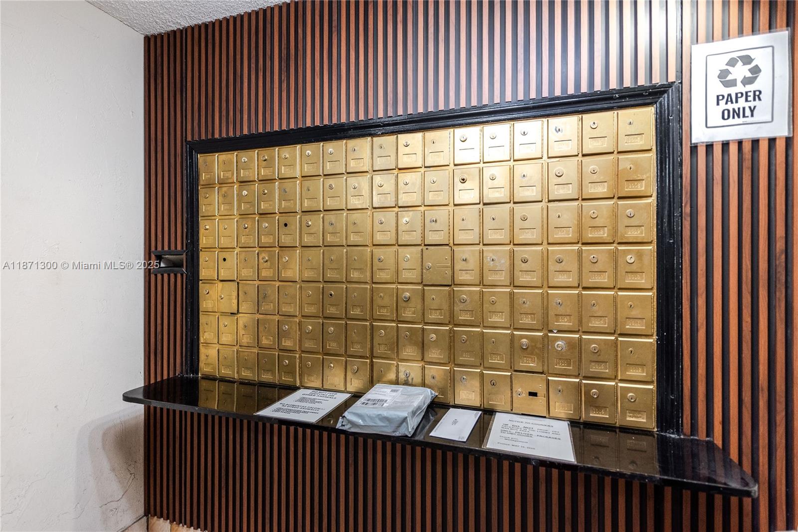 2450 NE 135th St # 607, North Miami Unit: 607