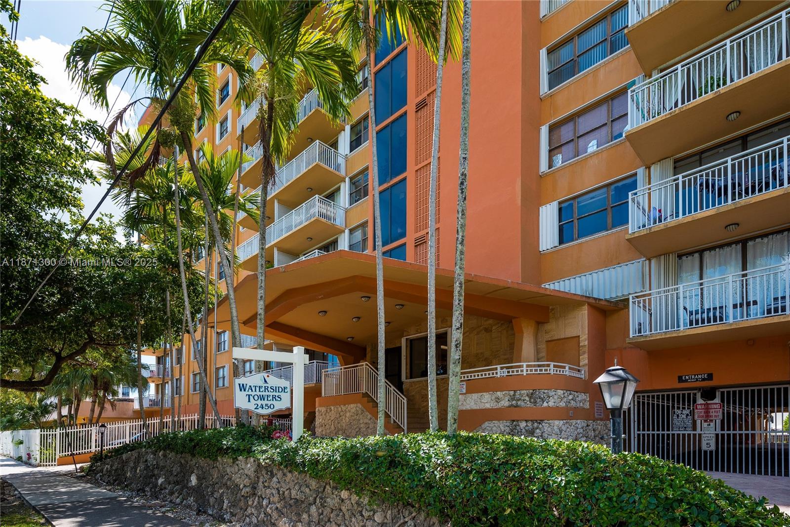 2450 NE 135th St # 607, North Miami Unit: 607