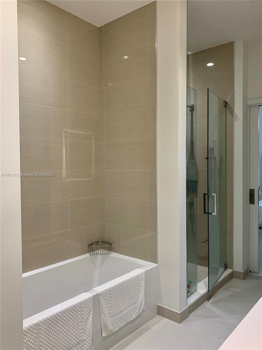 851 NE 1 Ave # 502