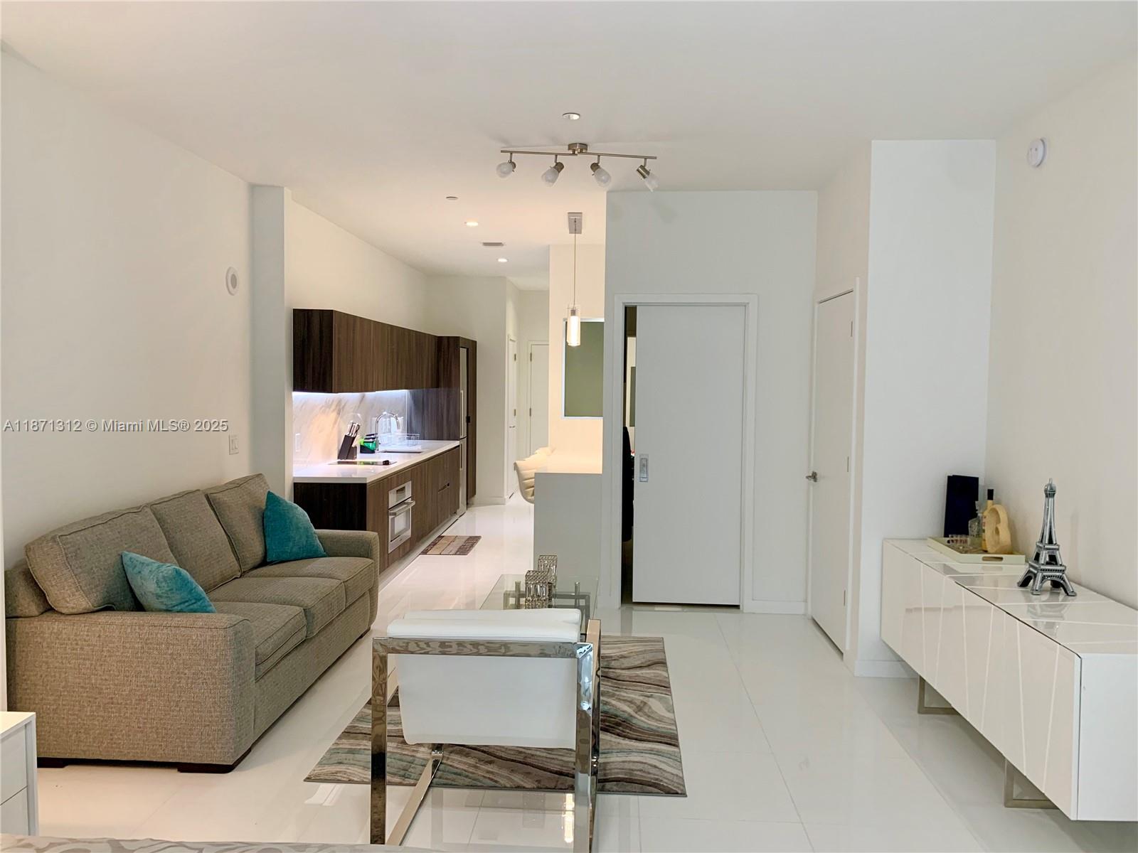 851 NE 1 Ave # 502