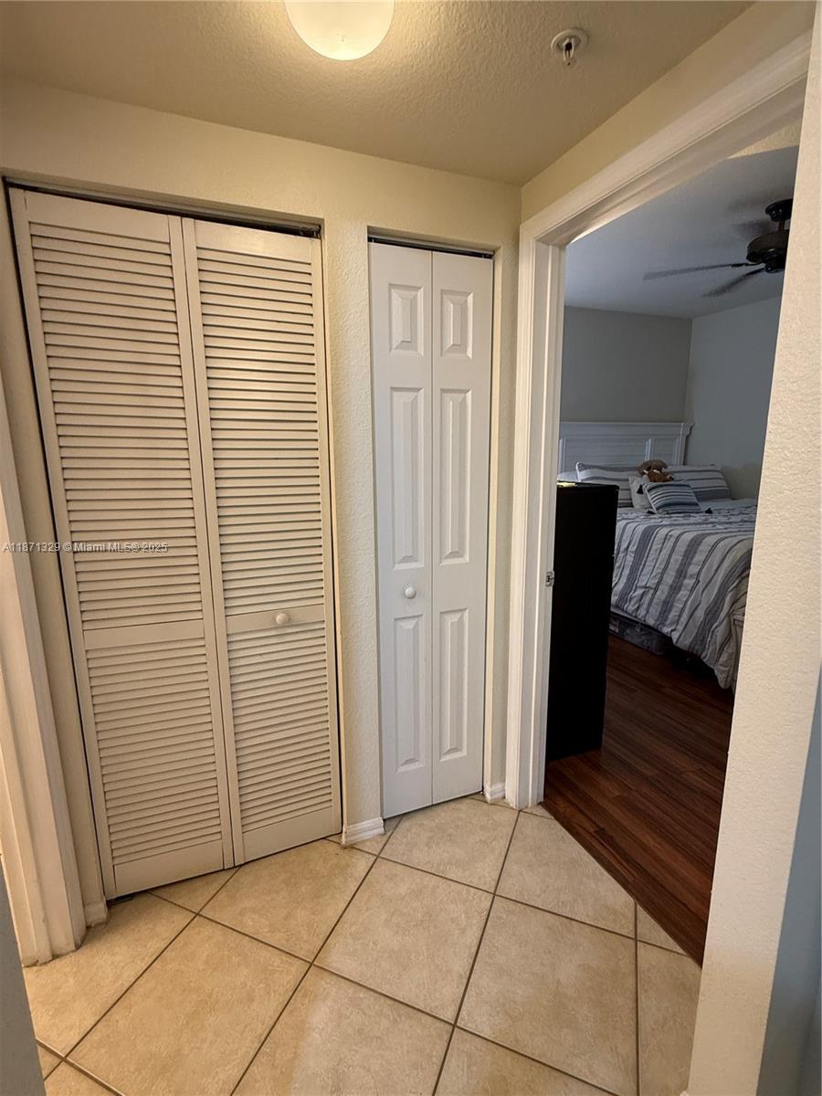 6466 Emerald Dunes Dr # 206
