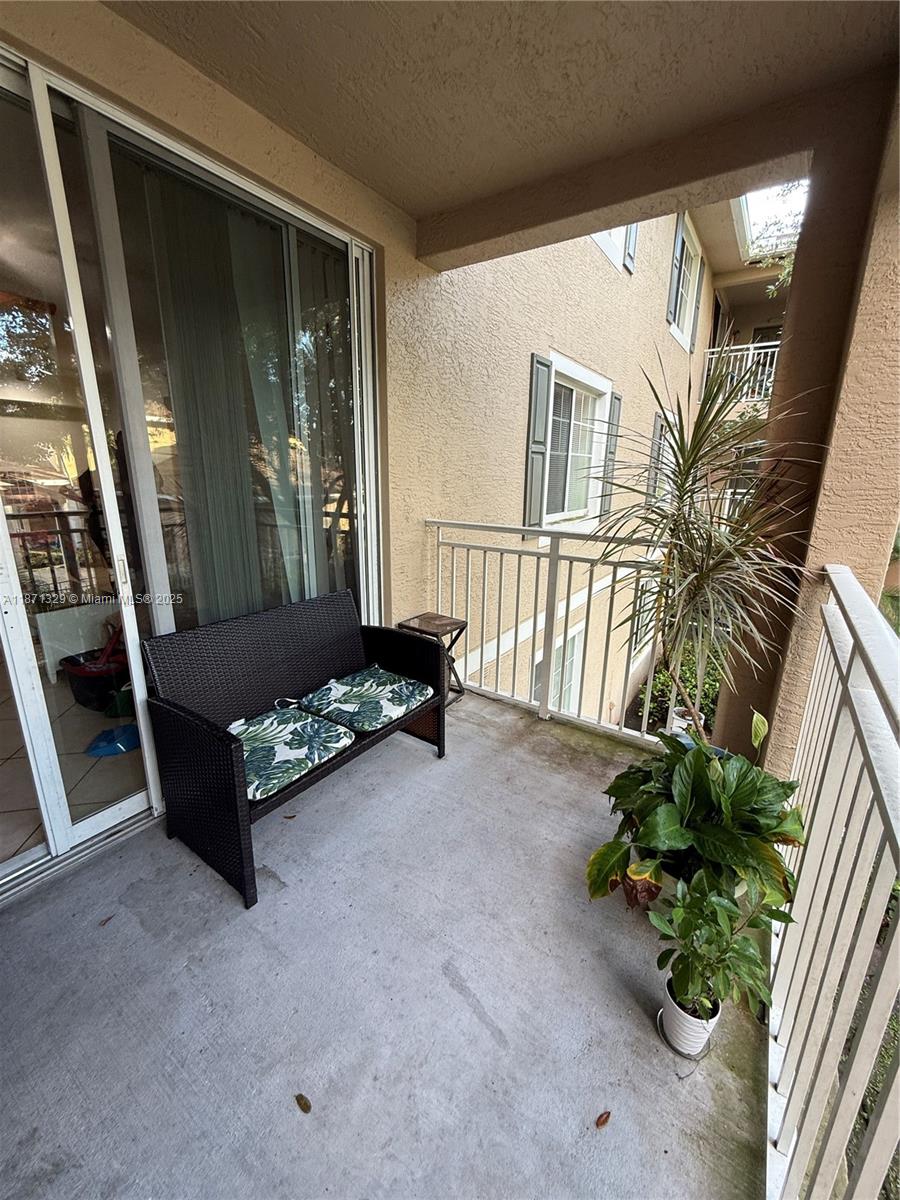 6466 Emerald Dunes Dr # 206