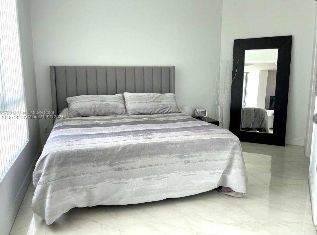 350 S Miami Ave Unit: 1808