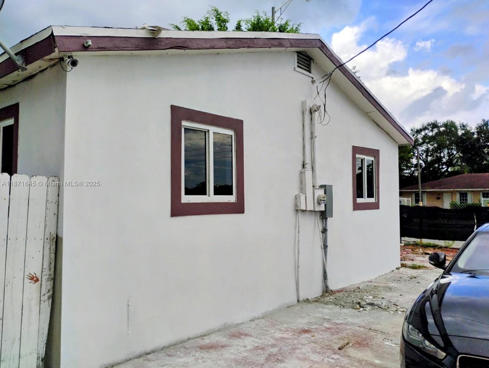 2310 NW 103rd St Unit: Front