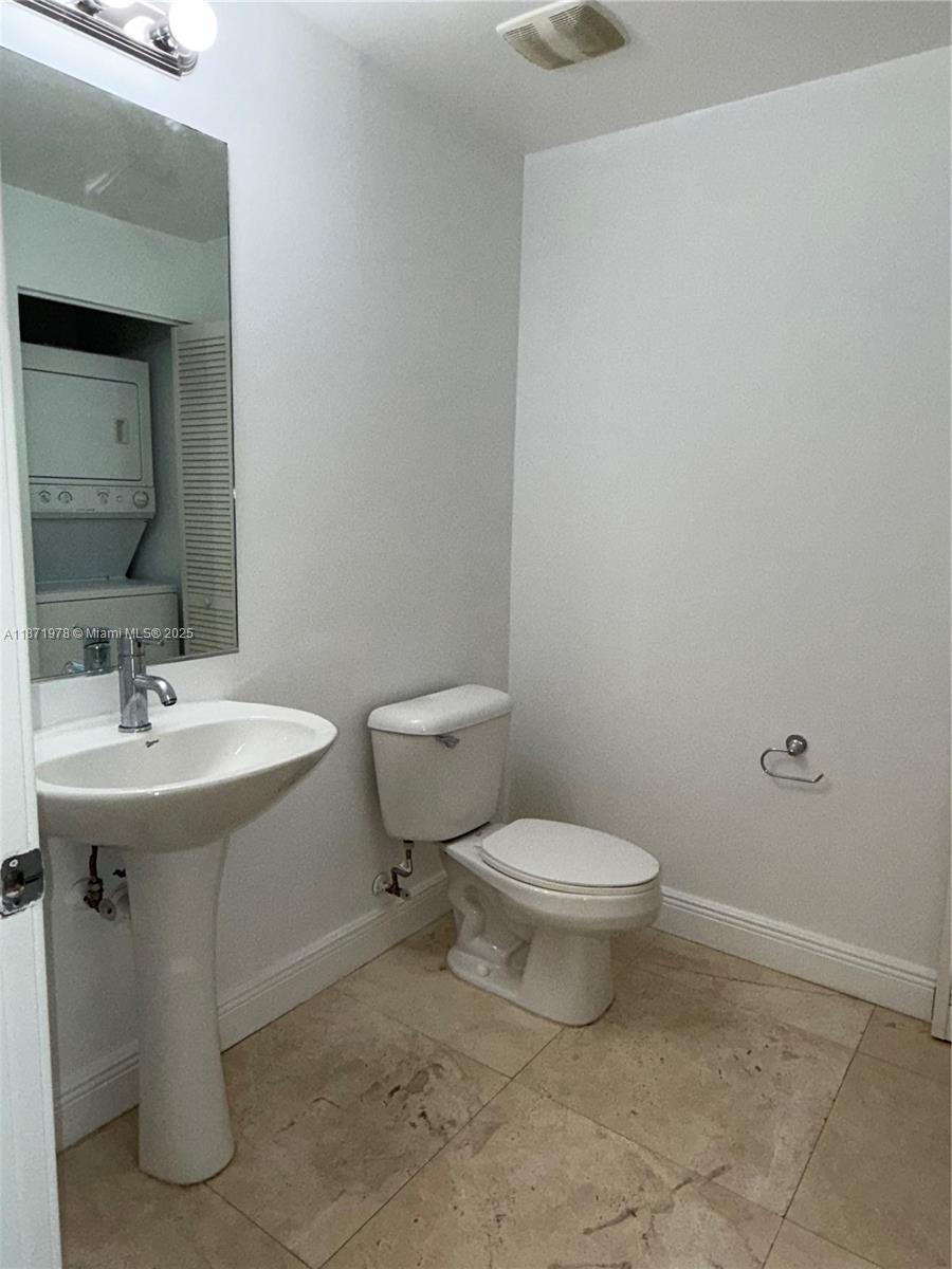 888 Biscayne Blvd # 2302