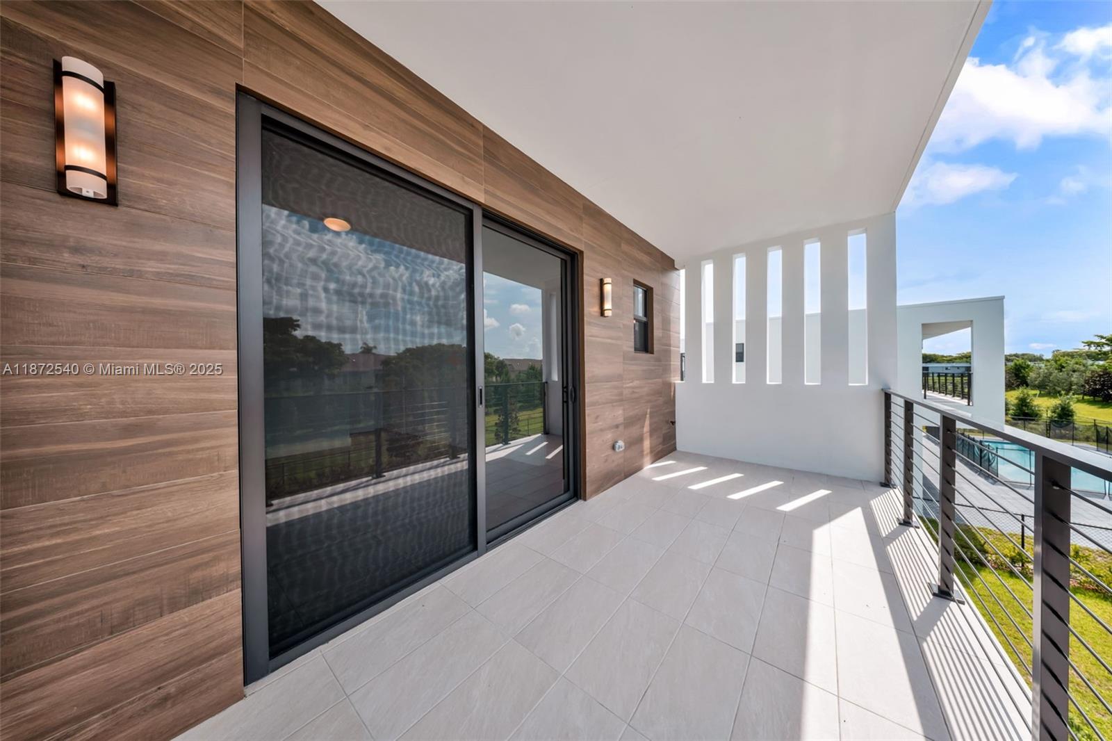 16740 N Botaniko Dr N