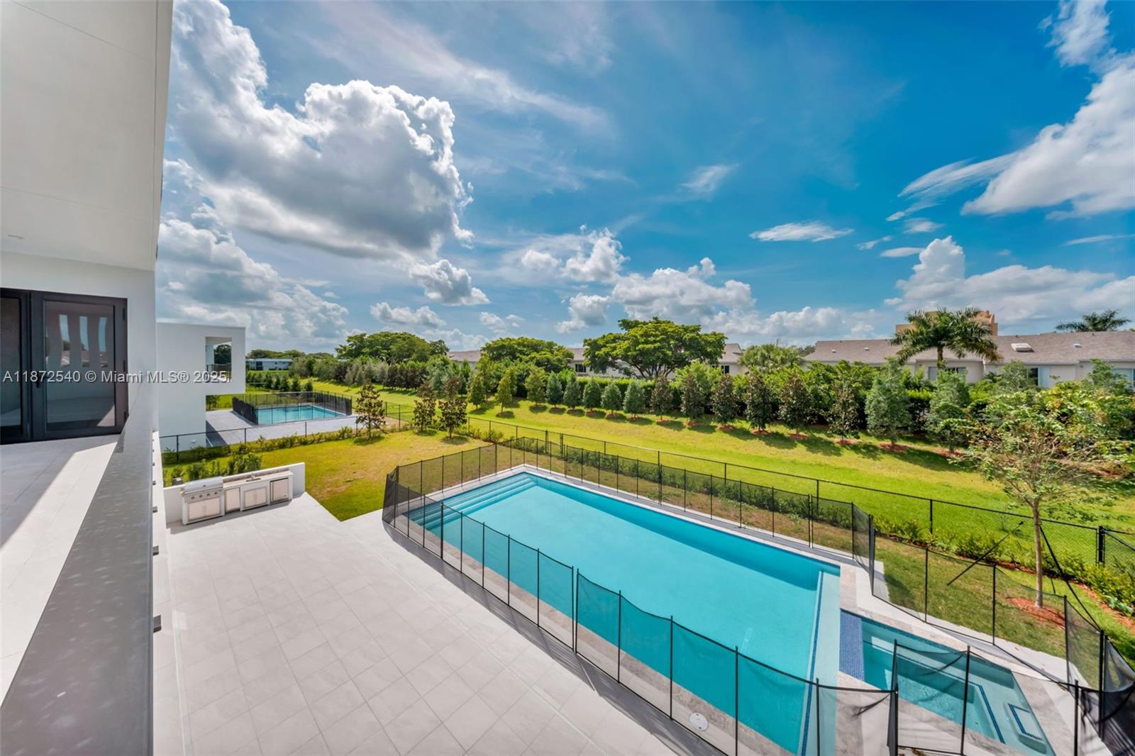 16740 N Botaniko Dr N