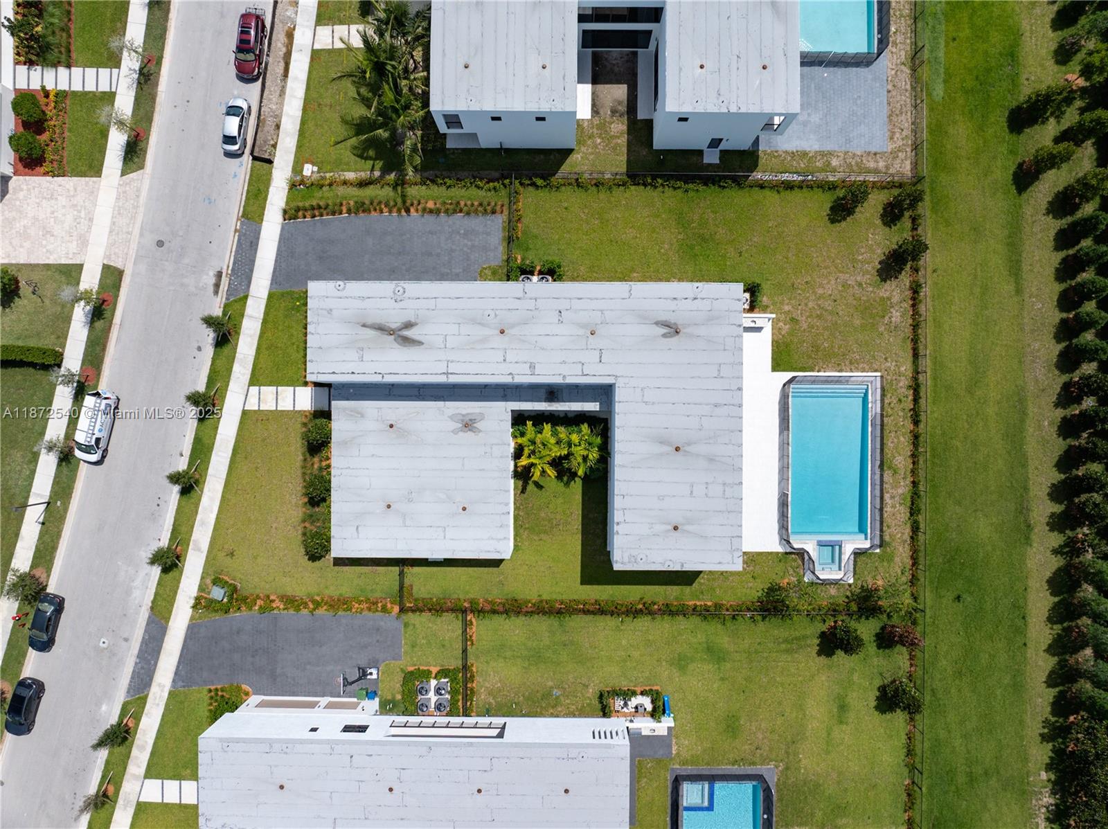 16740 N Botaniko Dr N