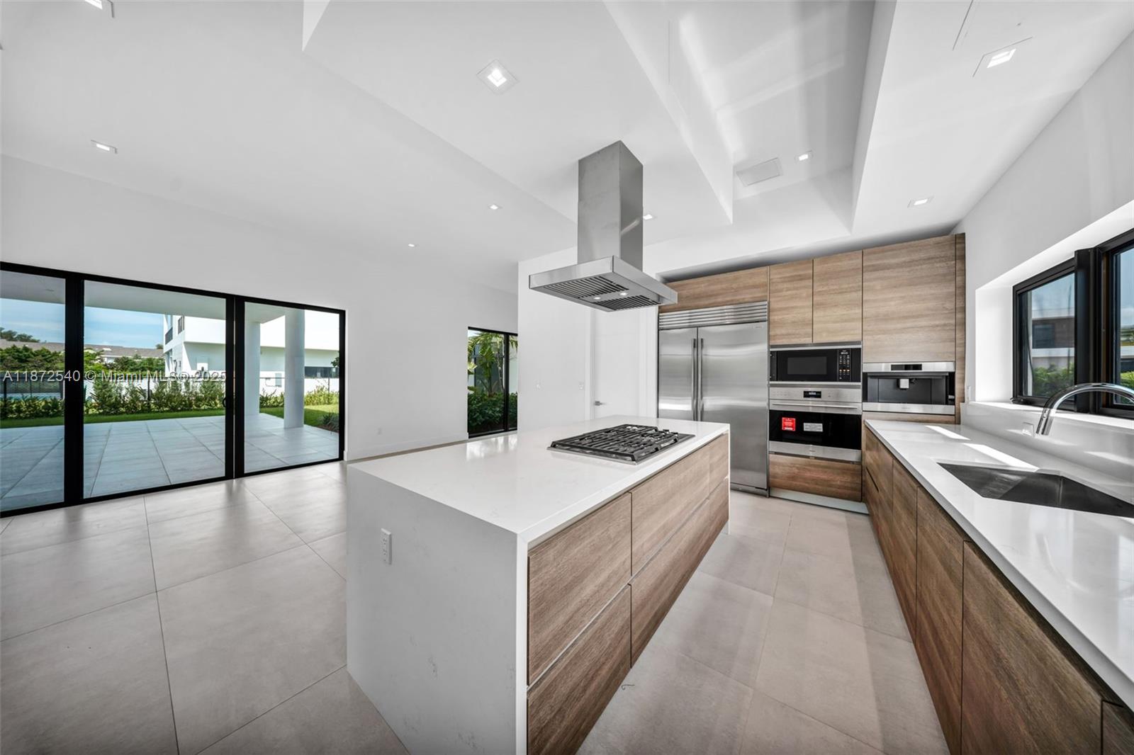 16740 N Botaniko Dr N