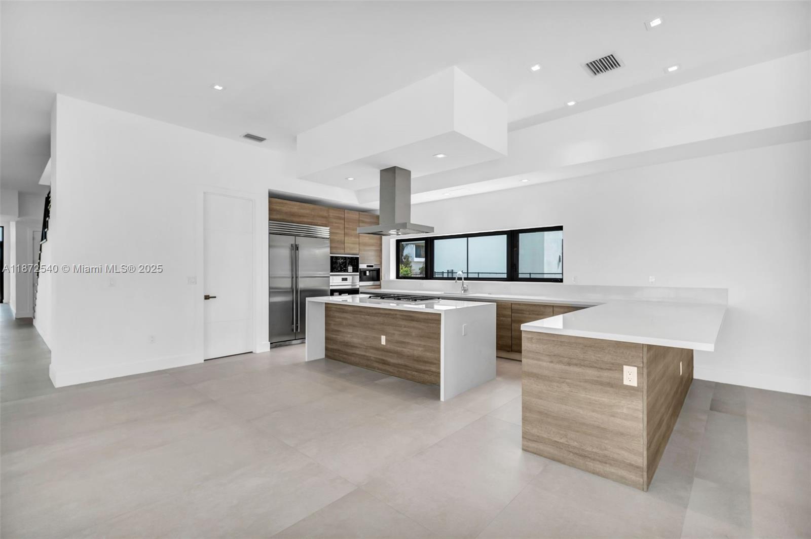 16740 N Botaniko Dr N