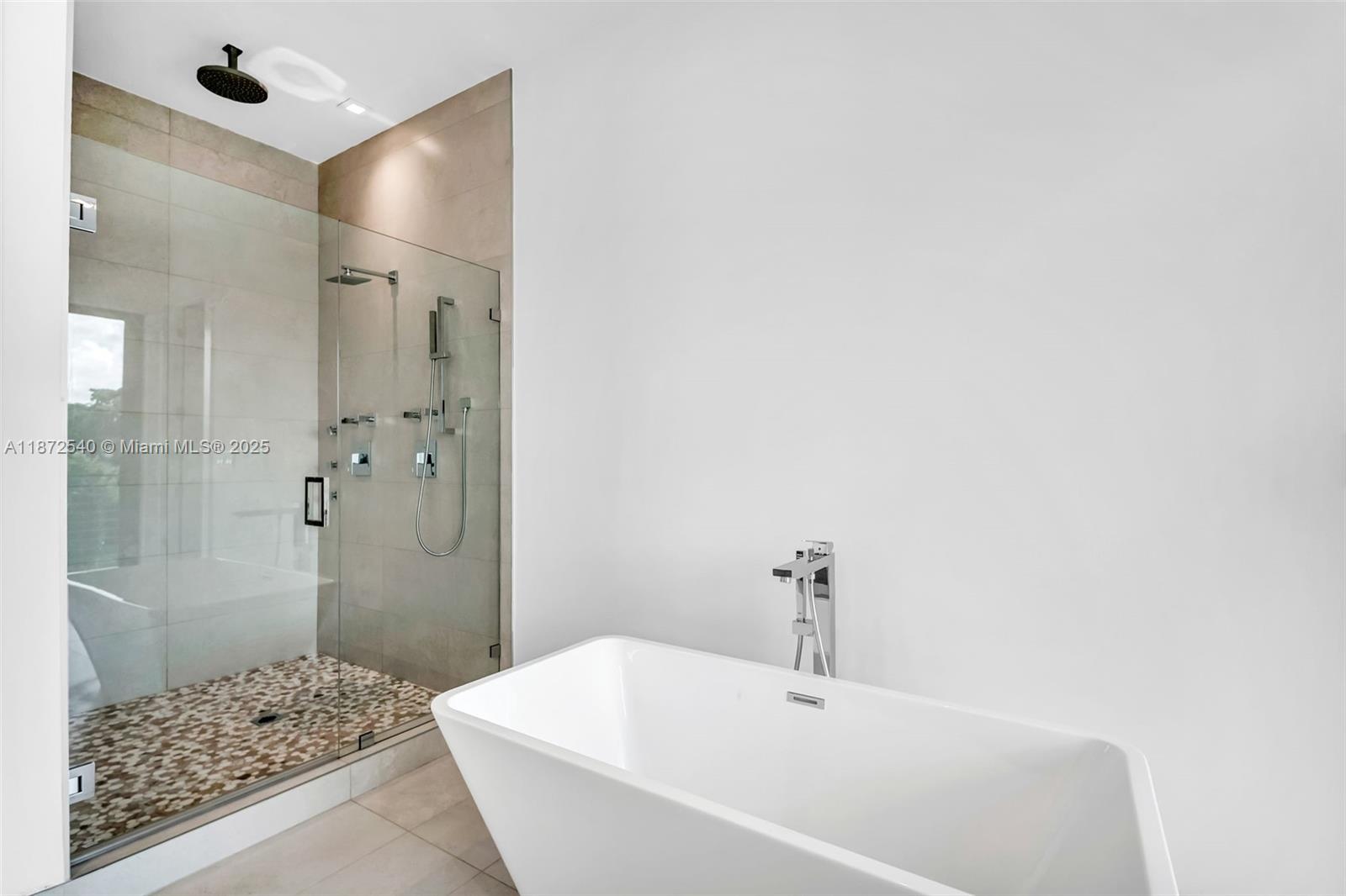 16740 N Botaniko Dr N