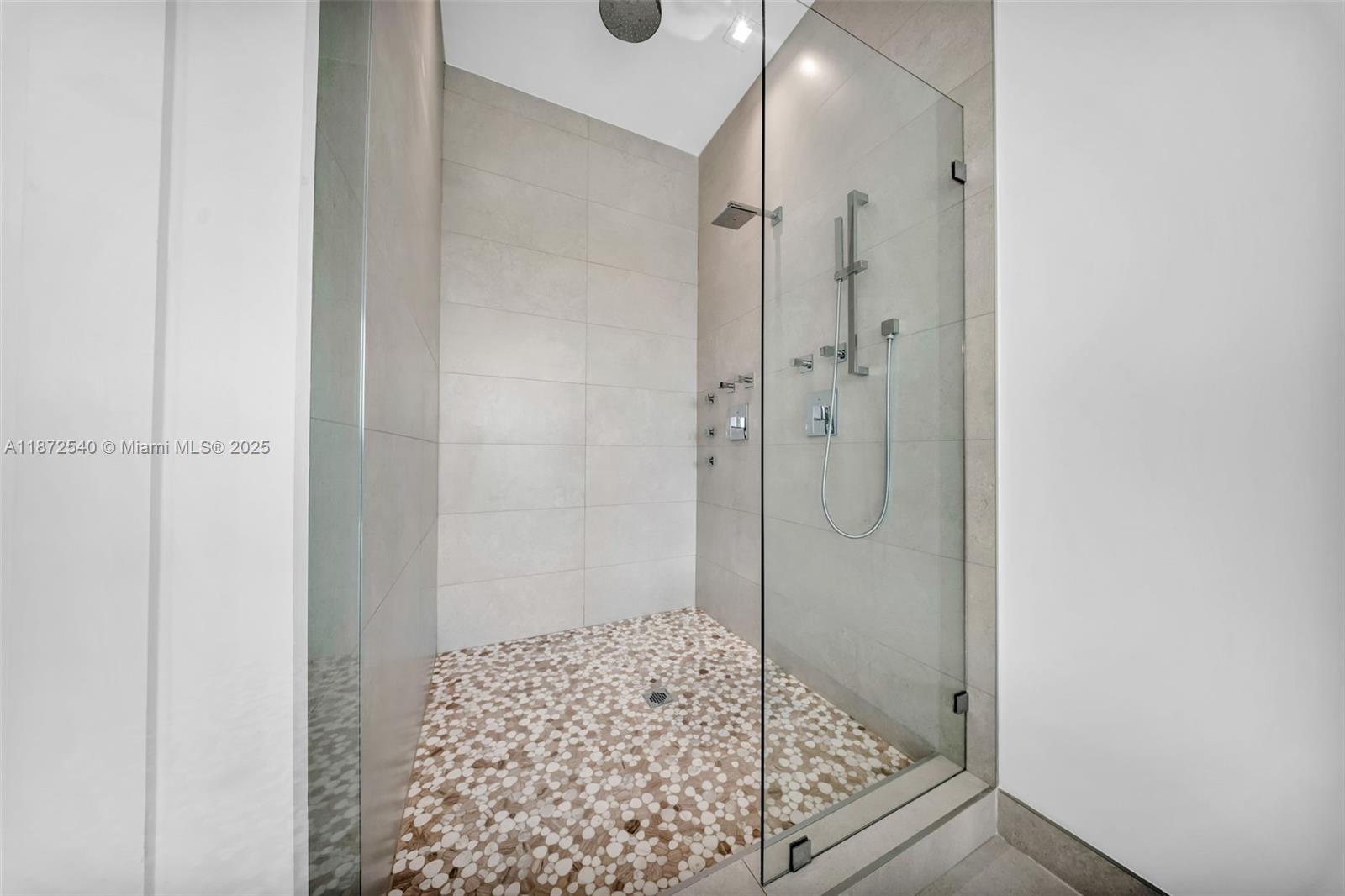 16740 N Botaniko Dr N