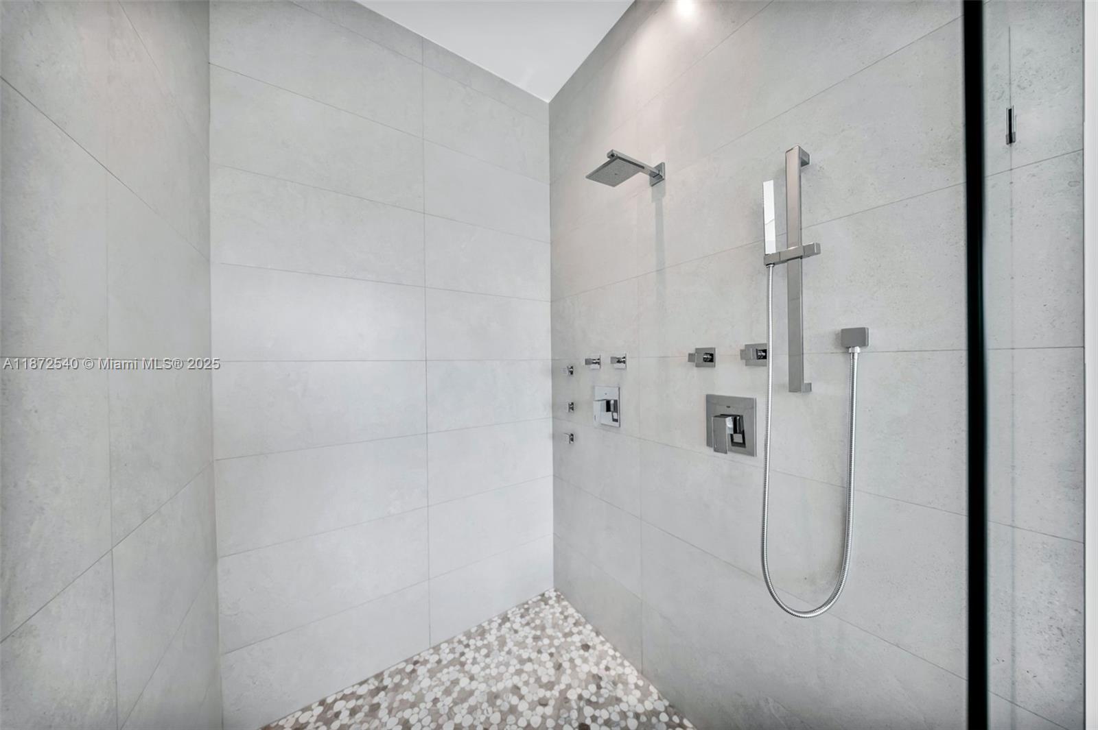 16740 N Botaniko Dr N