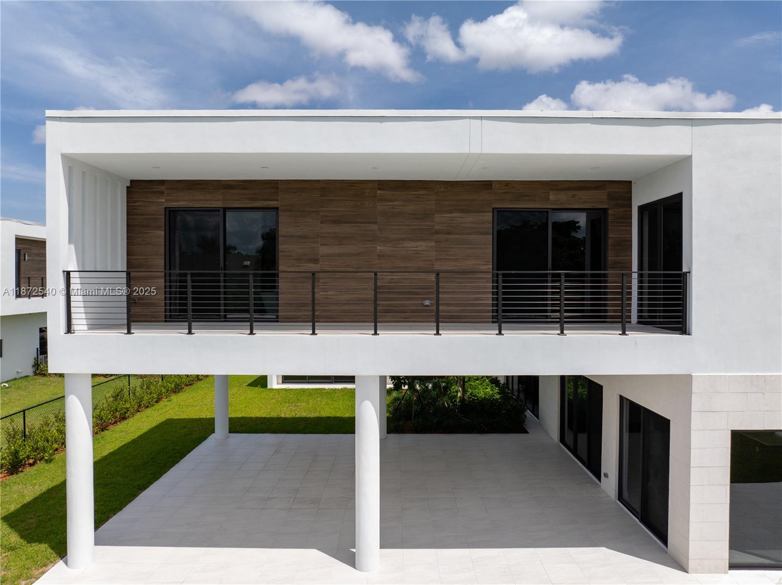 16740 N Botaniko Dr N