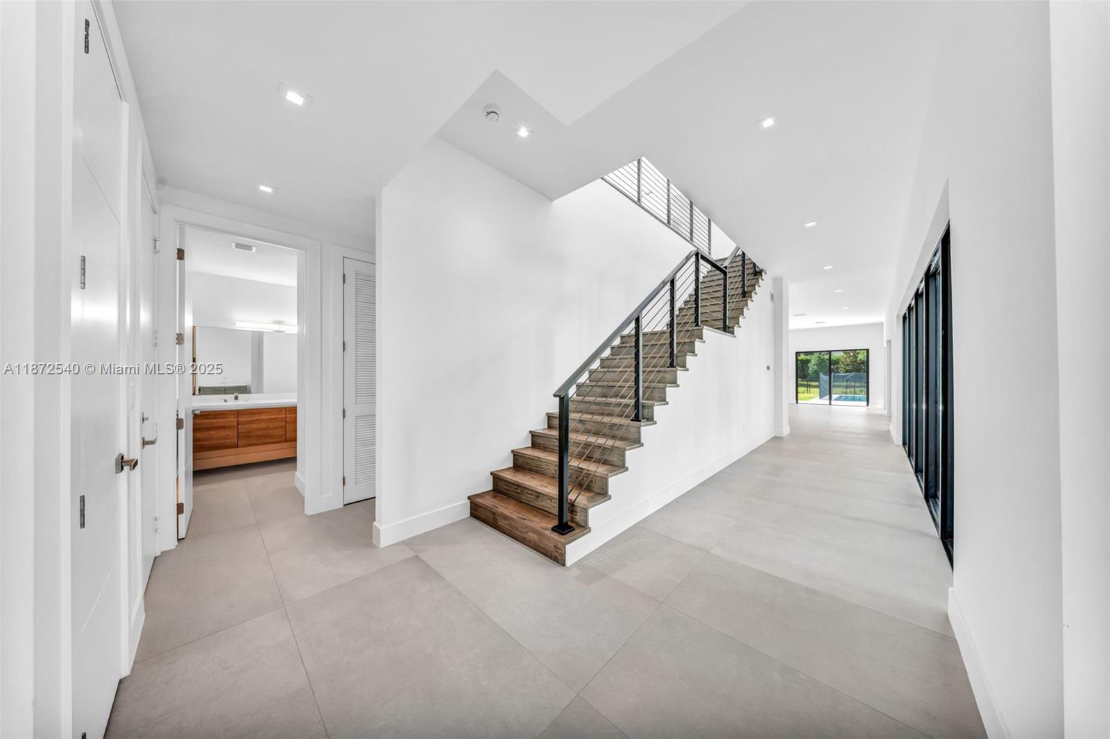 16740 N Botaniko Dr N