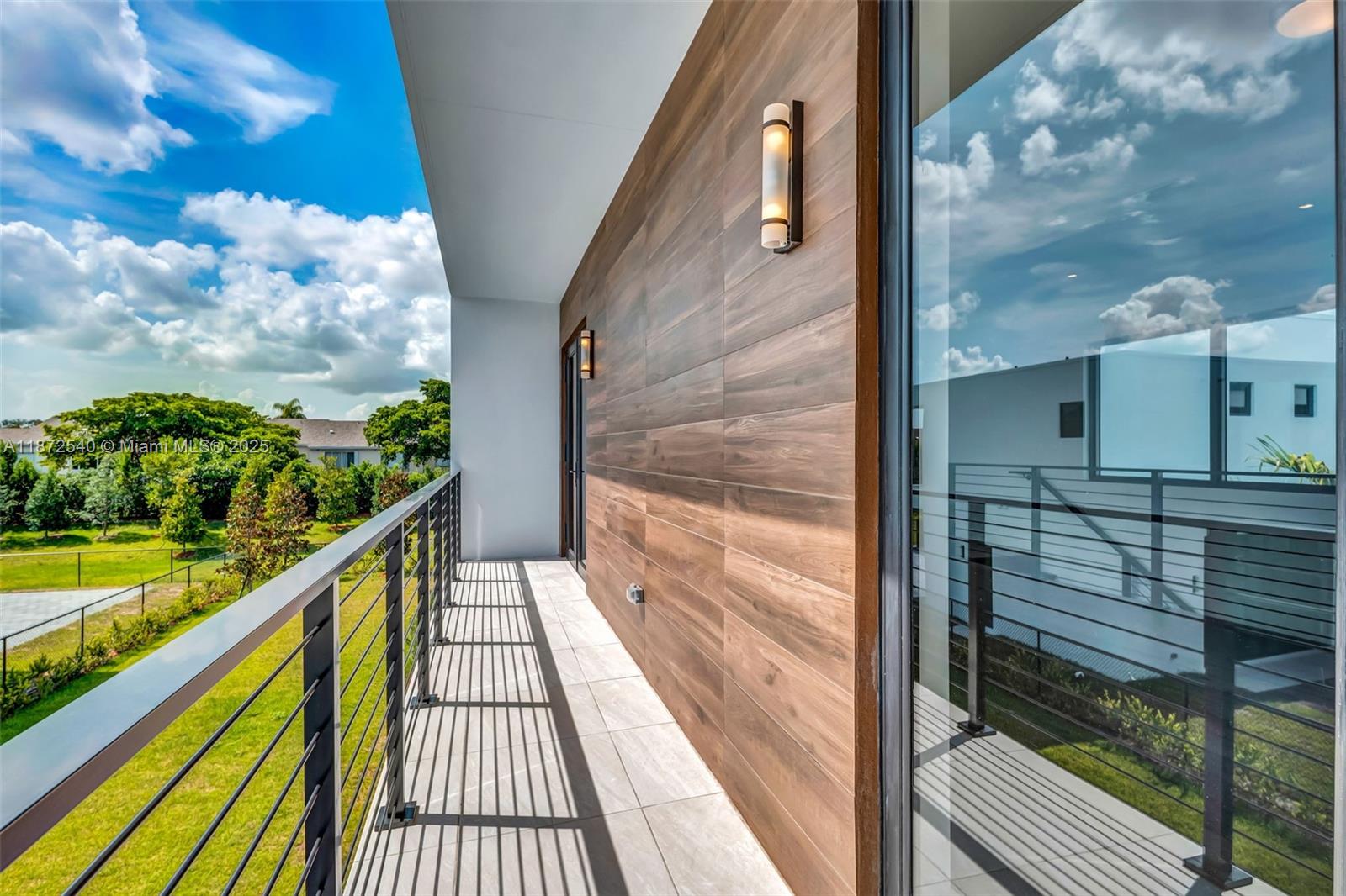 16740 N Botaniko Dr N