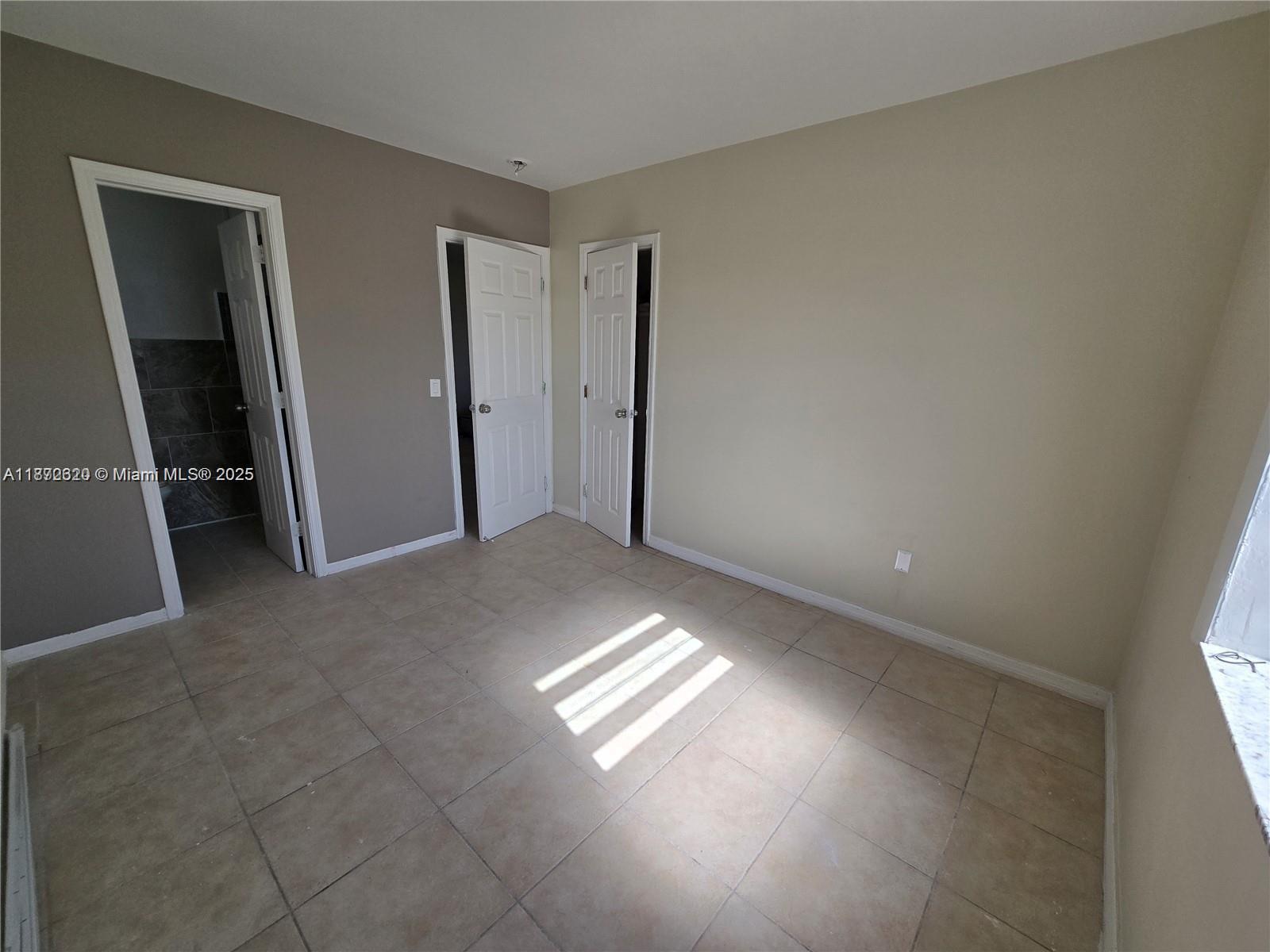 724 SW 7th Ter # 2, Hallandale Beach Unit: 1-2