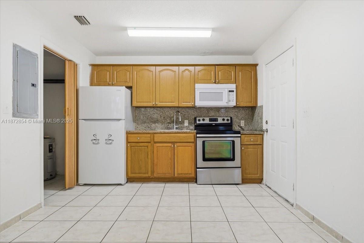 163 NE 76th St # 163