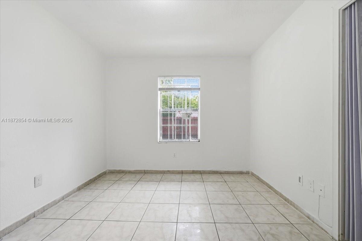 163 NE 76th St # 163