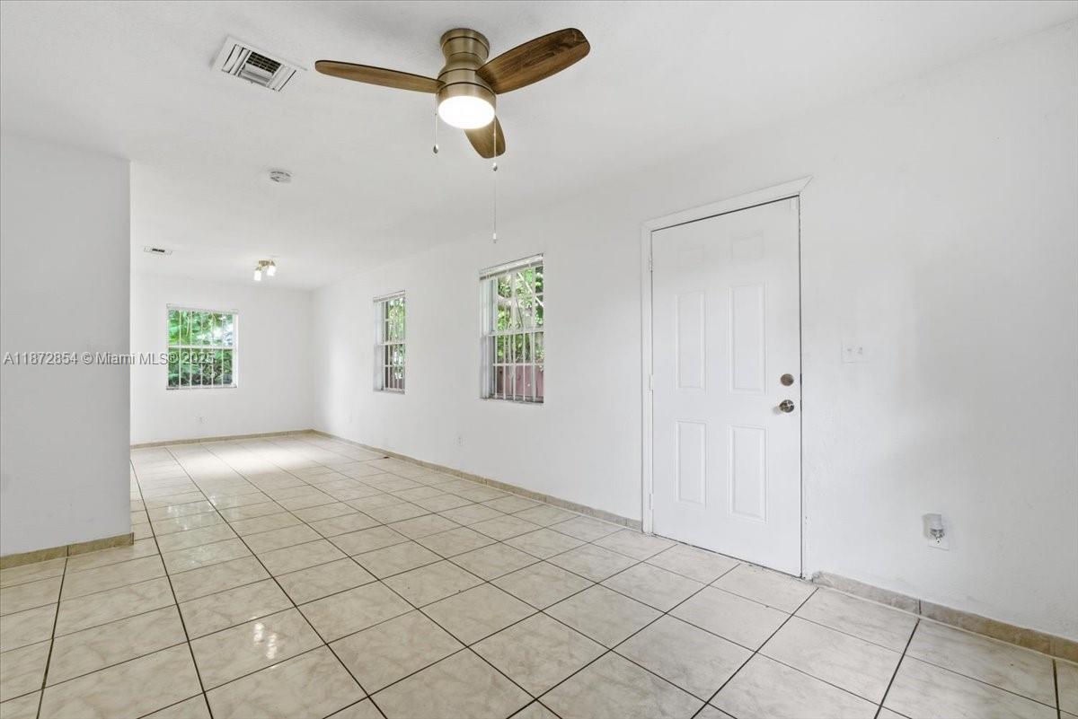 163 NE 76th St # 163