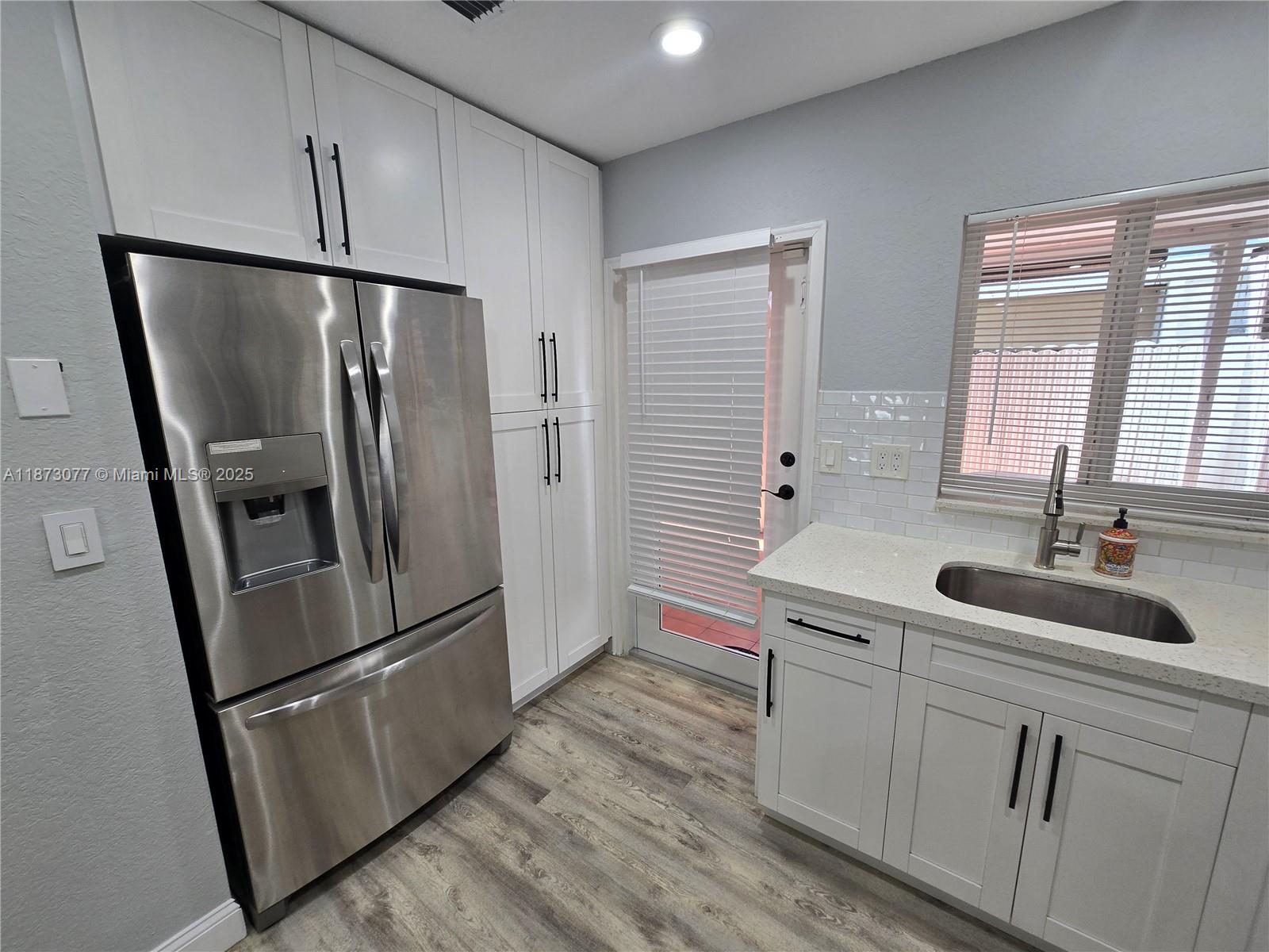 2850 W 80th St # 4 Unit: 110-4