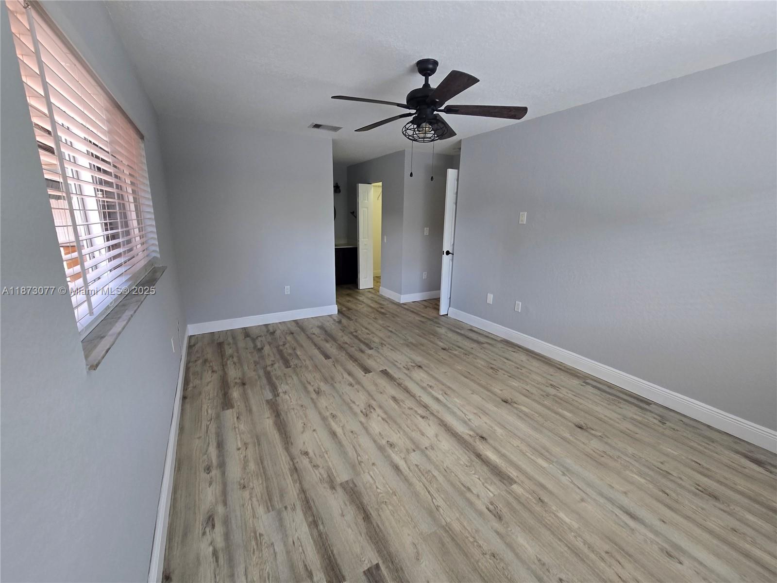 2850 W 80th St # 4 Unit: 110-4