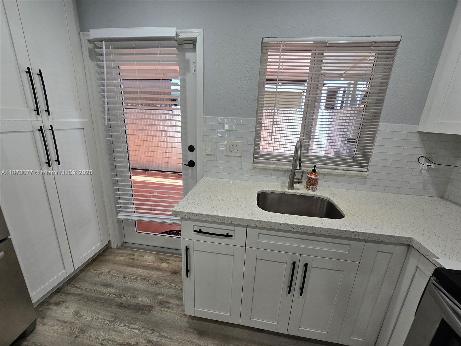 2850 W 80th St # 4 Unit: 110-4