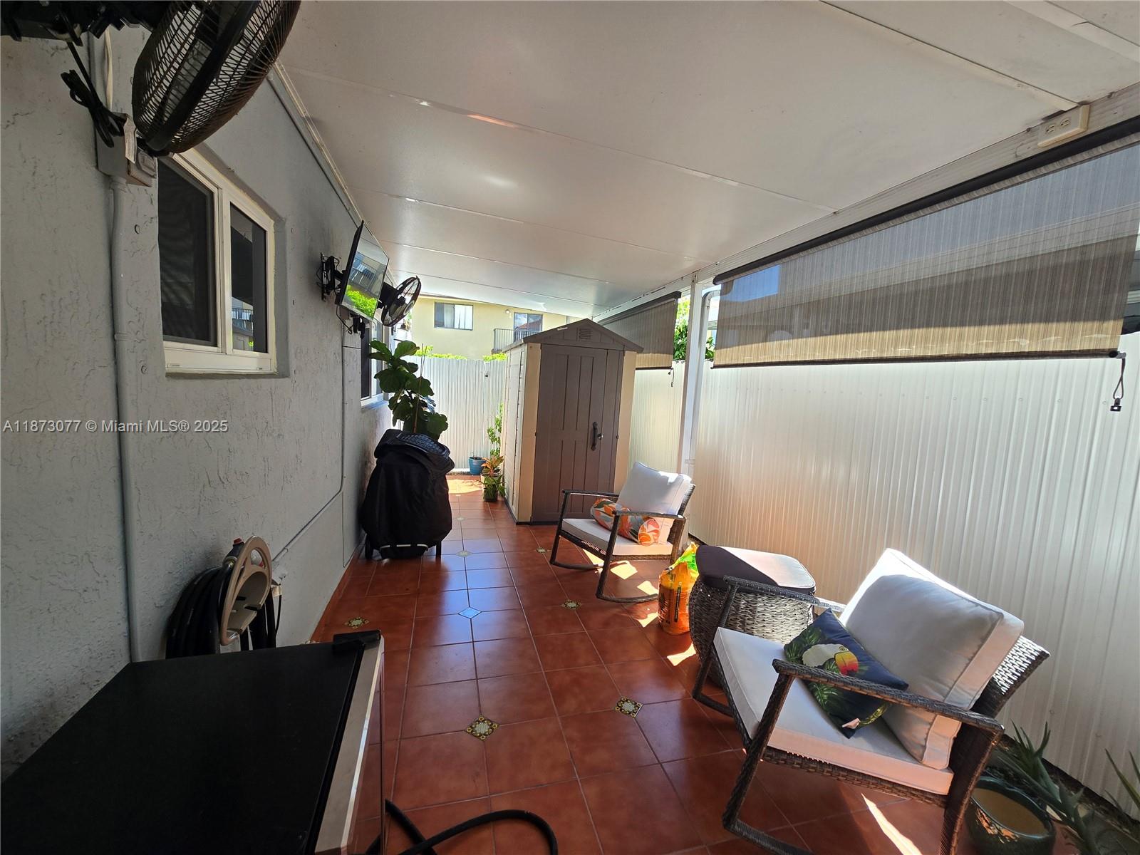 2850 W 80th St # 4 Unit: 110-4