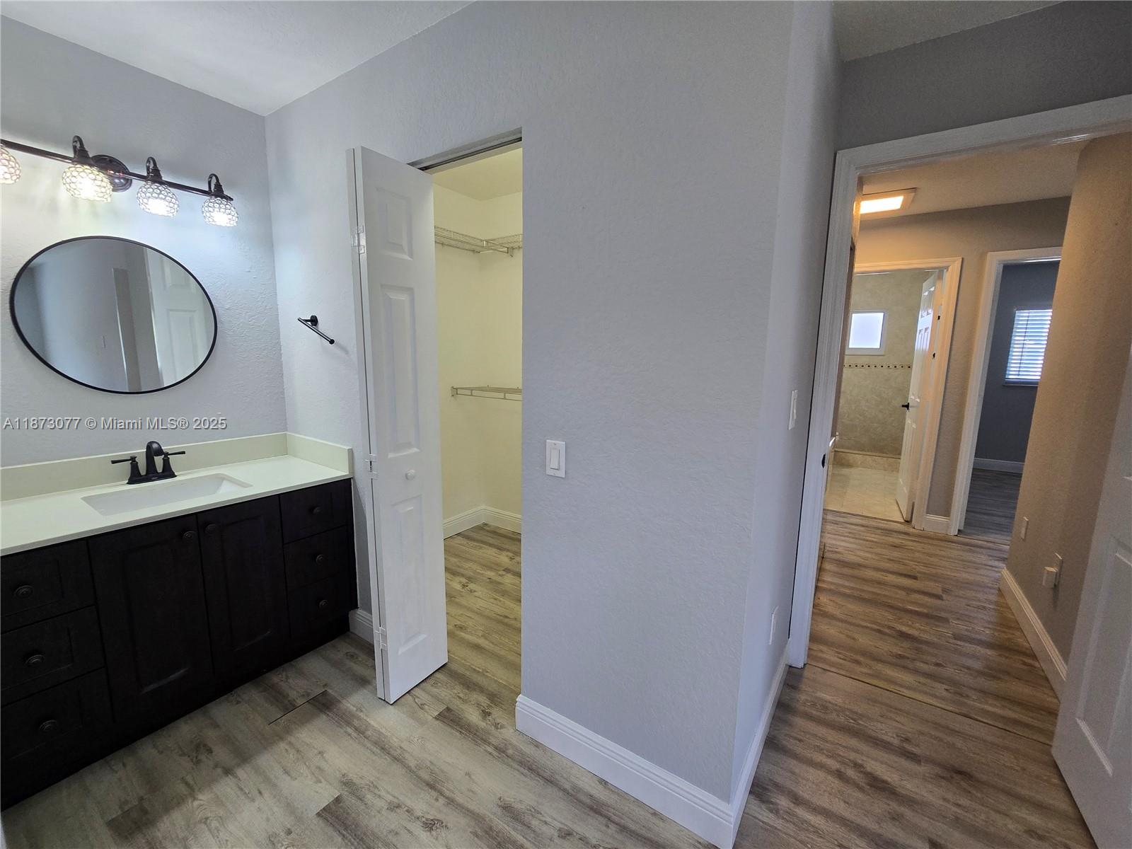 2850 W 80th St # 4 Unit: 110-4