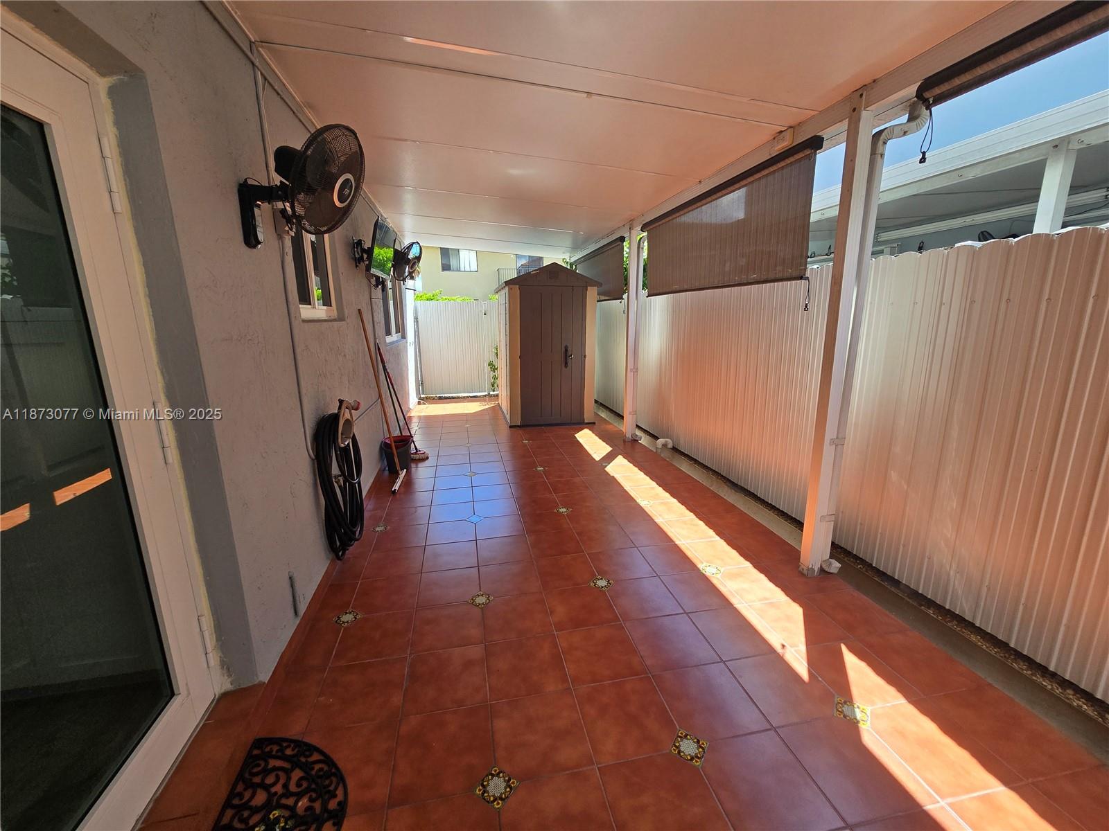 2850 W 80th St # 4 Unit: 110-4