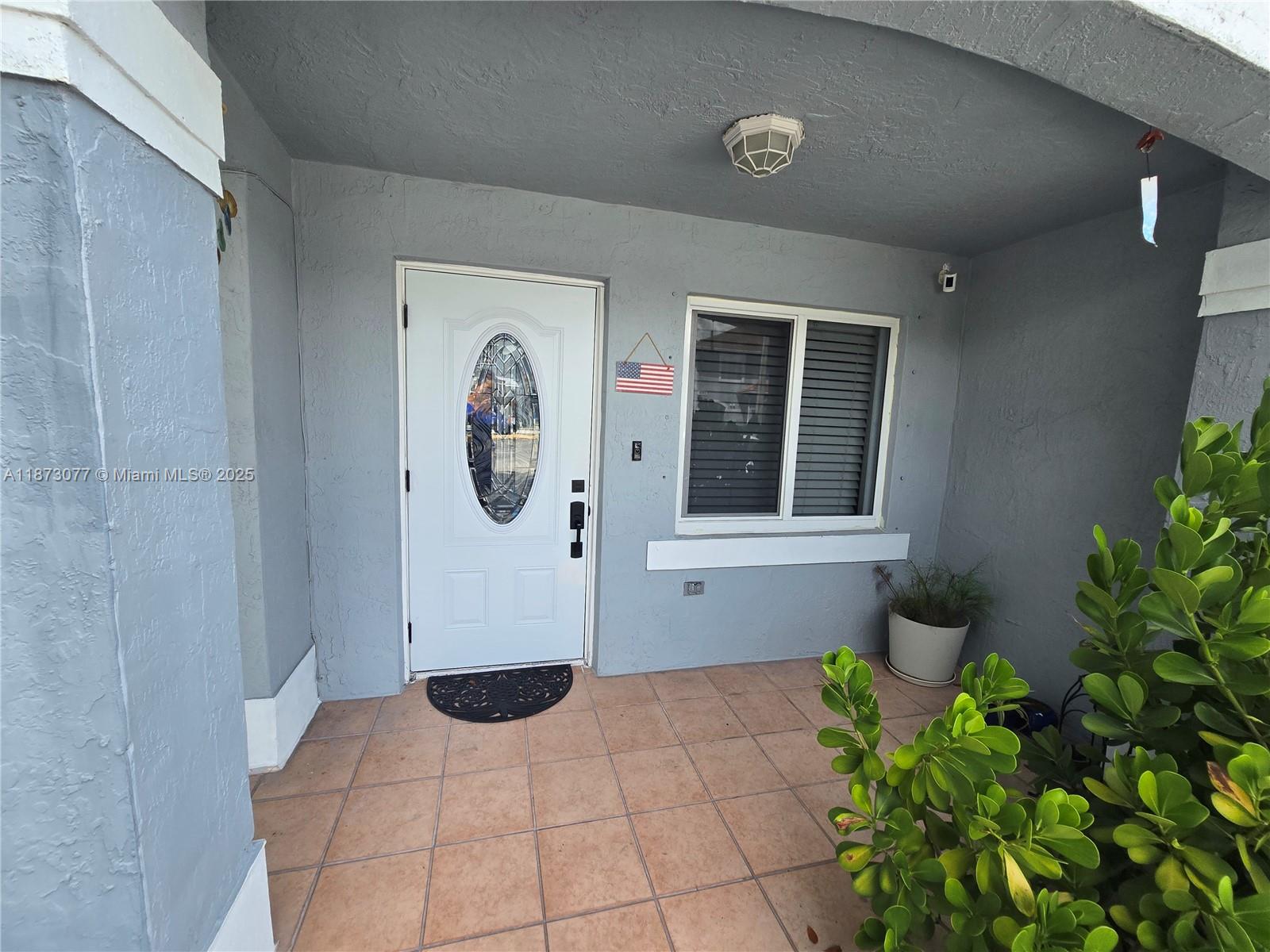 2850 W 80th St # 4 Unit: 110-4