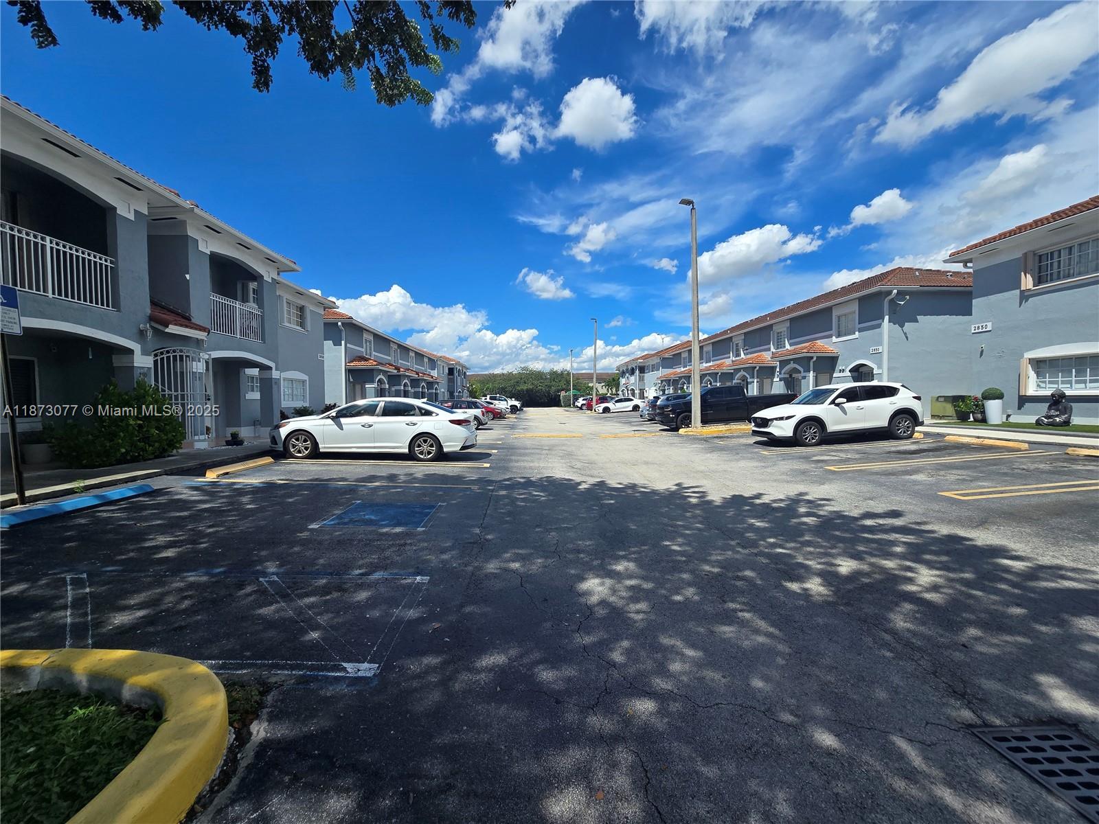 2850 W 80th St # 4 Unit: 110-4