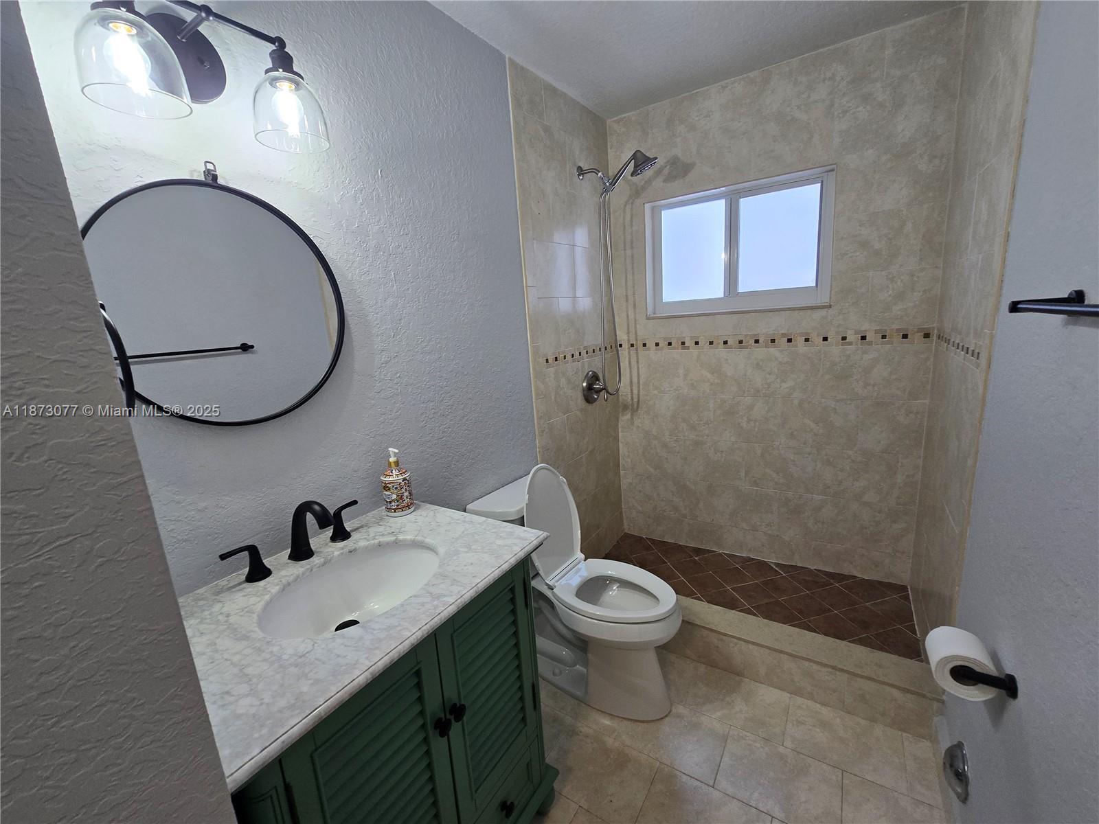 2850 W 80th St # 4 Unit: 110-4