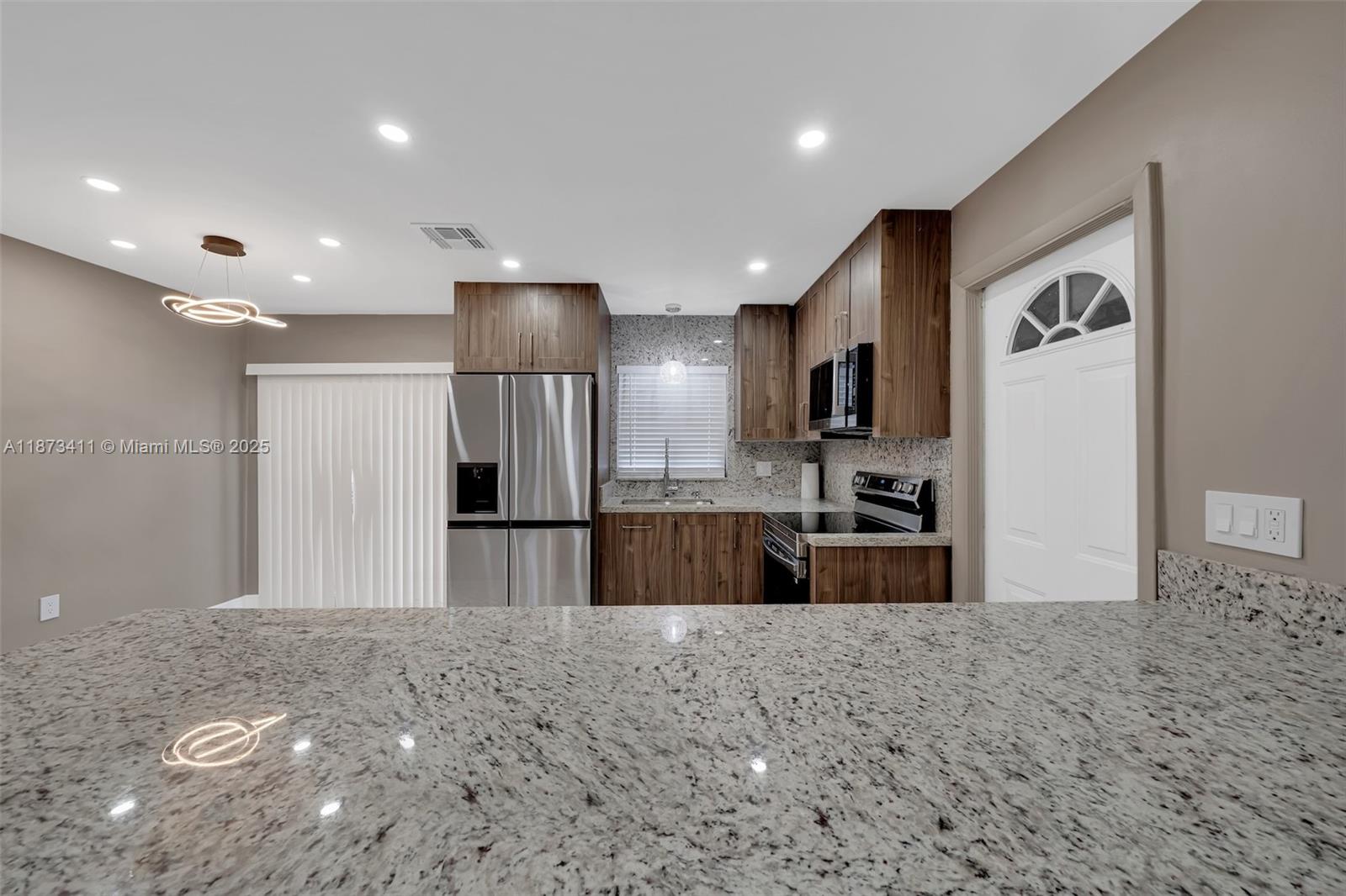 7762 Plantation Blvd