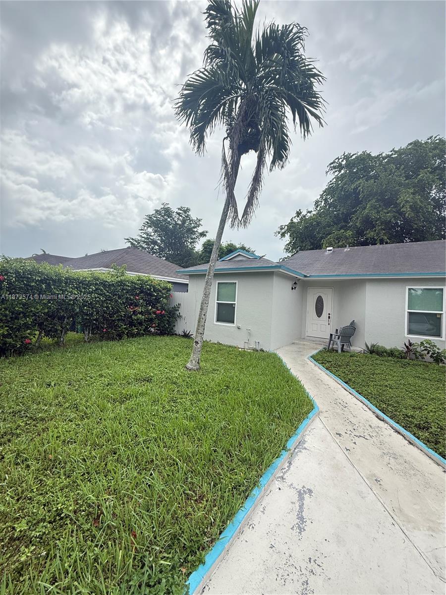769 SW 8th Ter