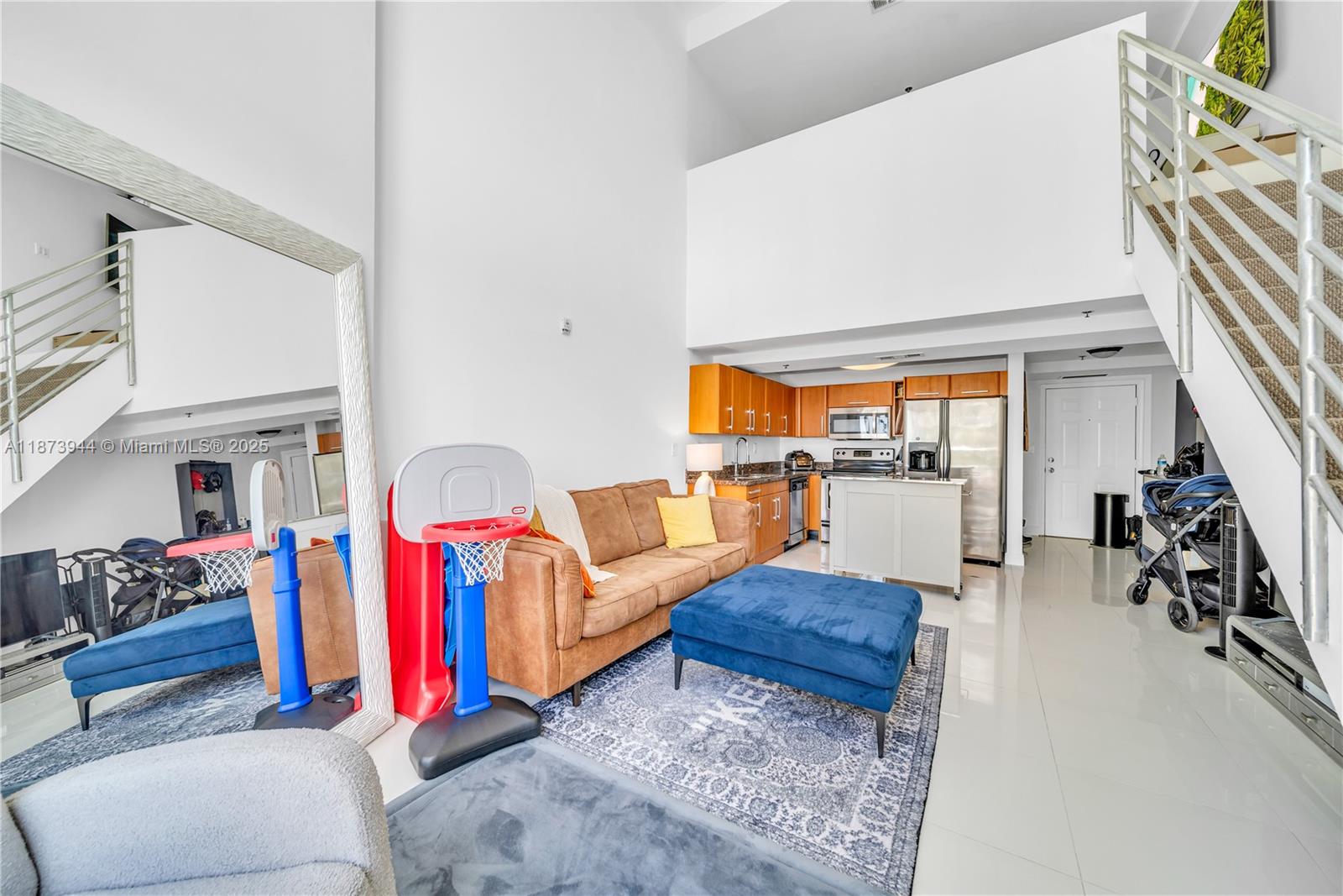 6362 Collins Ave # 506