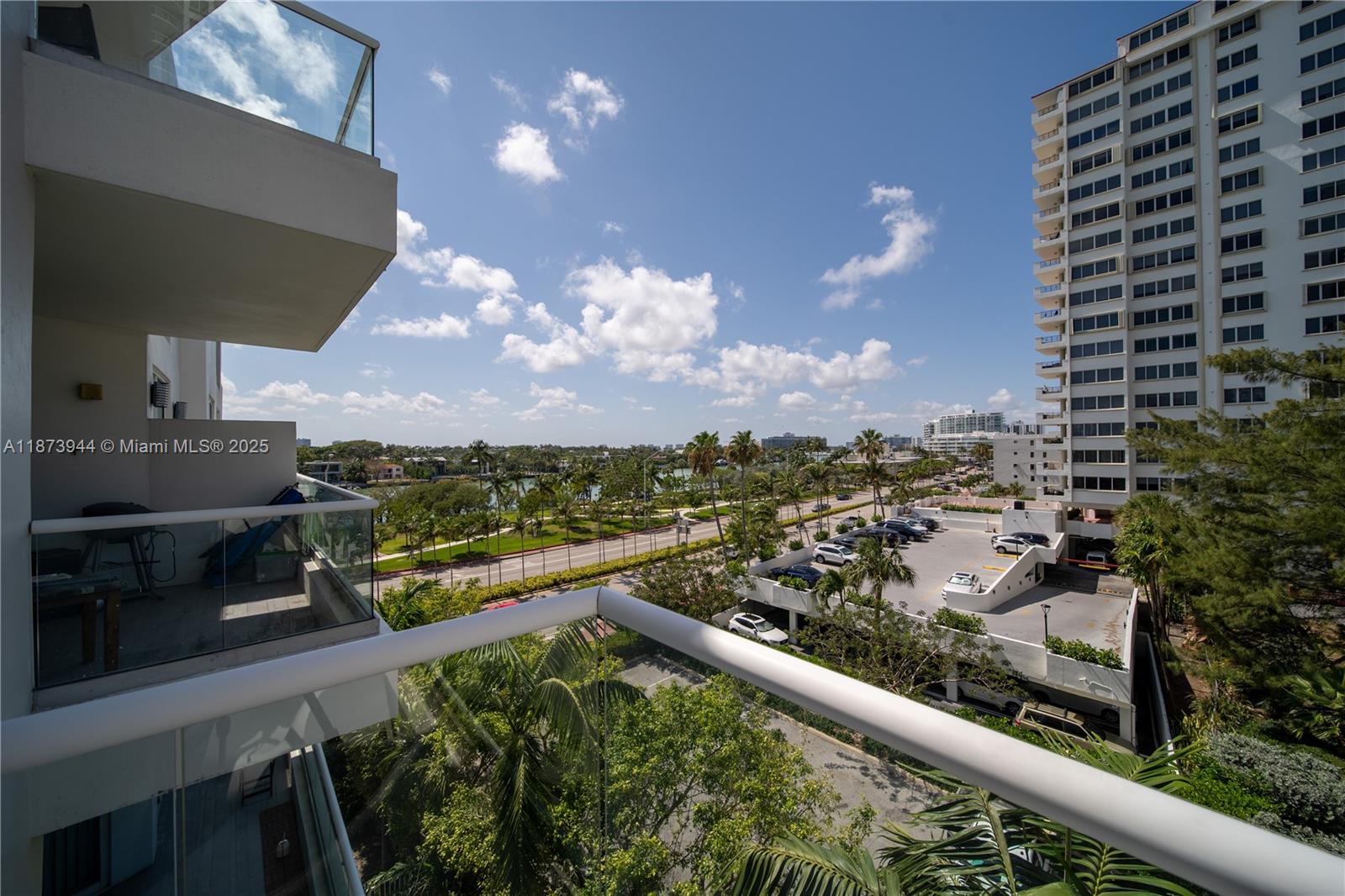 6362 Collins Ave # 506