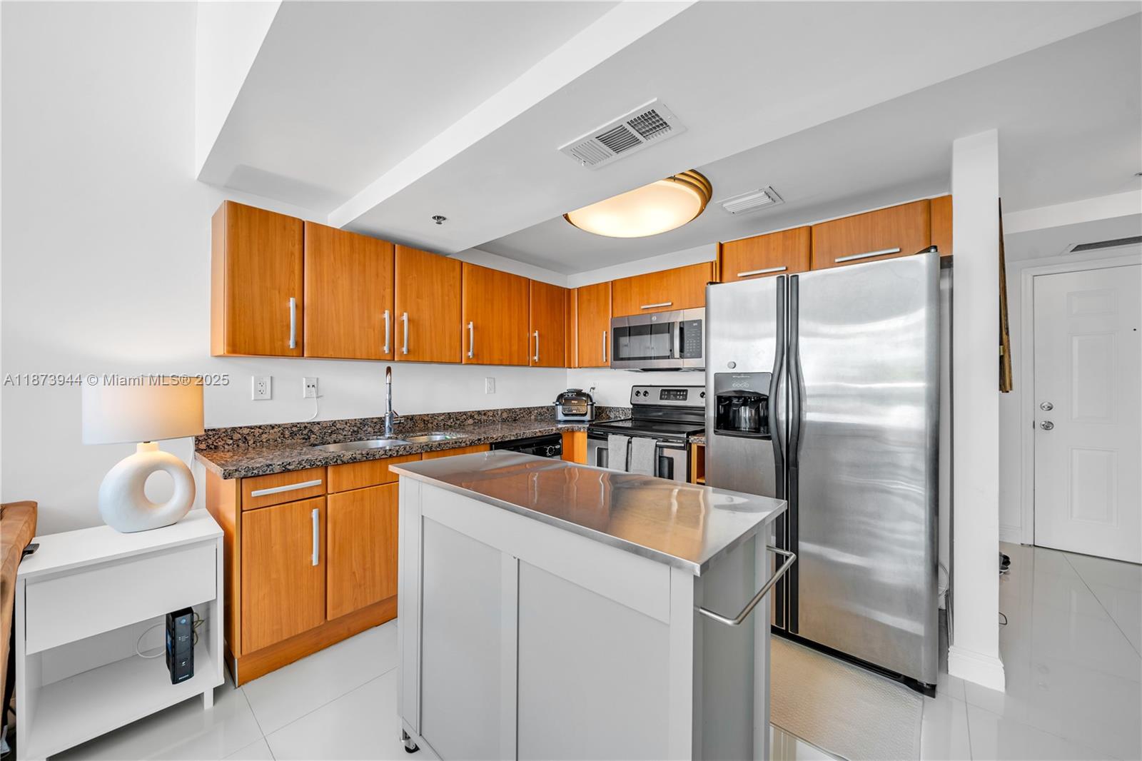 6362 Collins Ave # 506