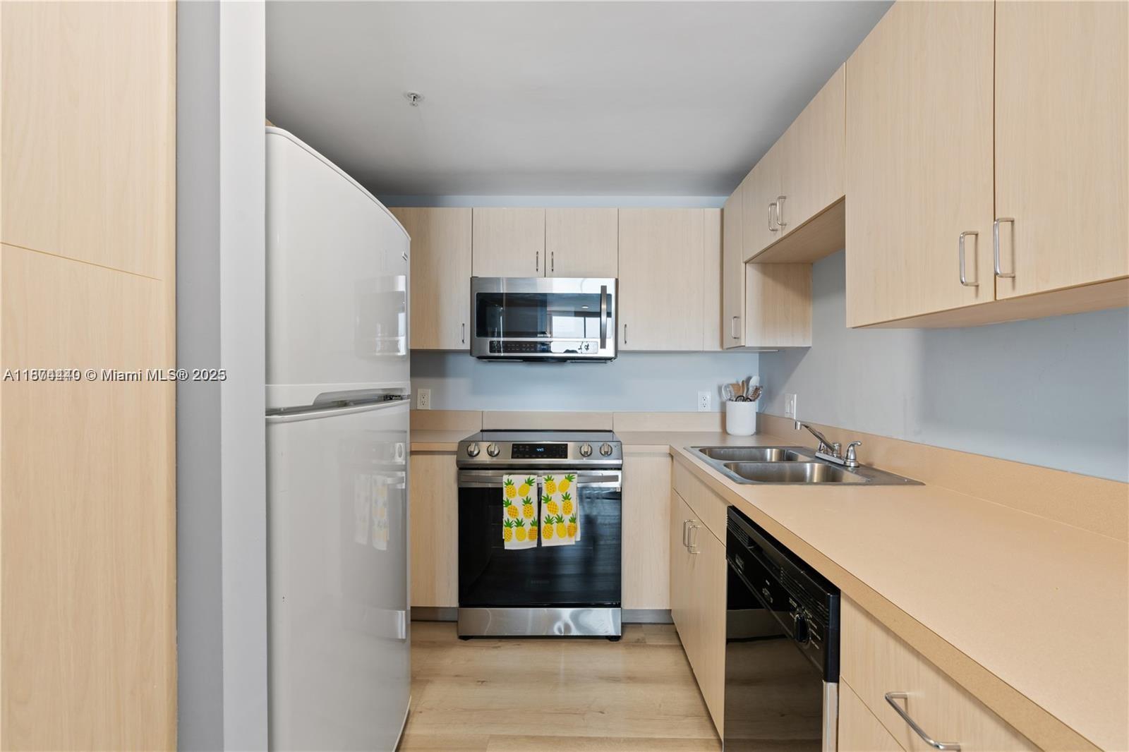 185 SE 14th Ter # 1503