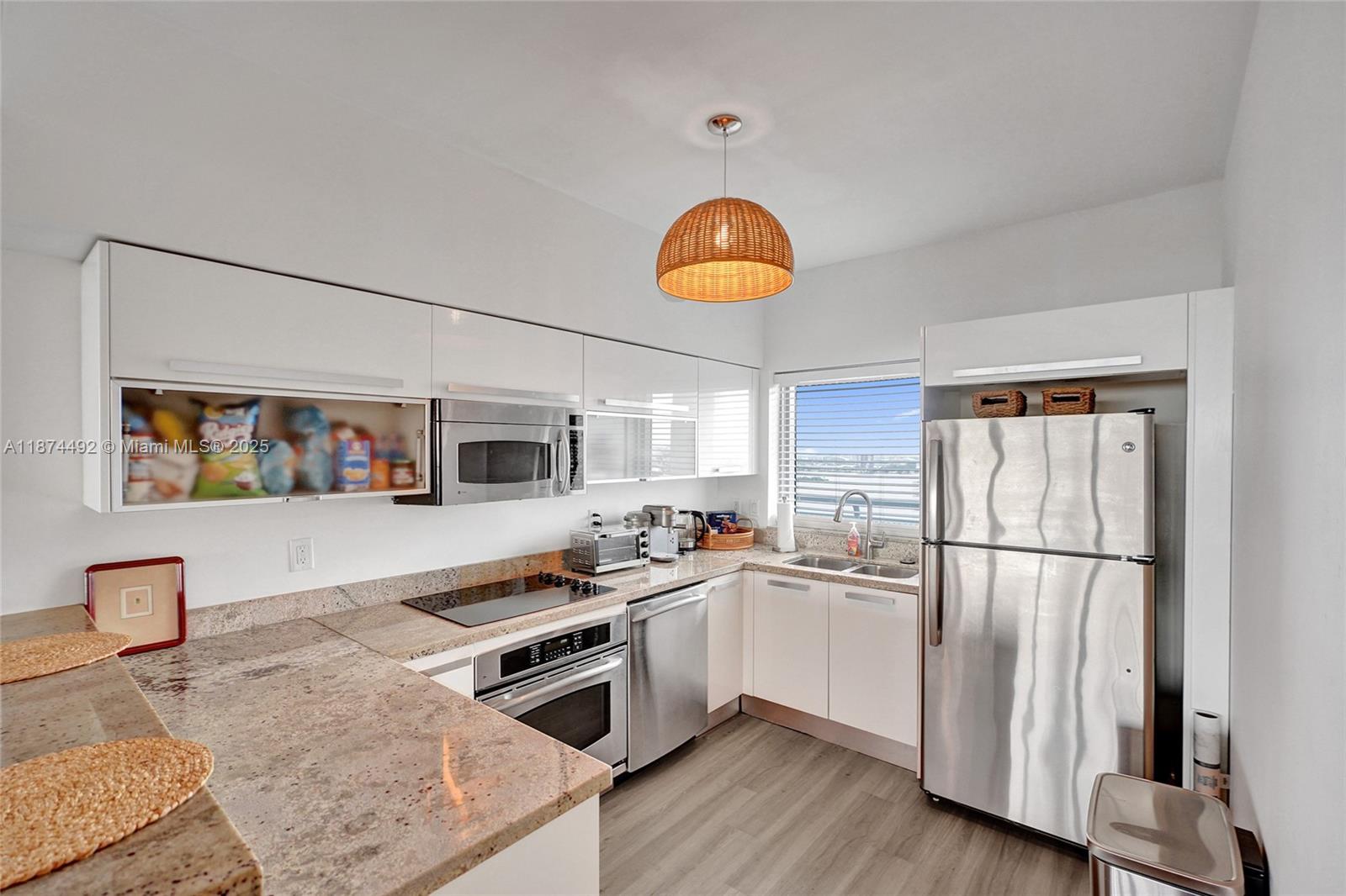 601 NE 36th St # 2703