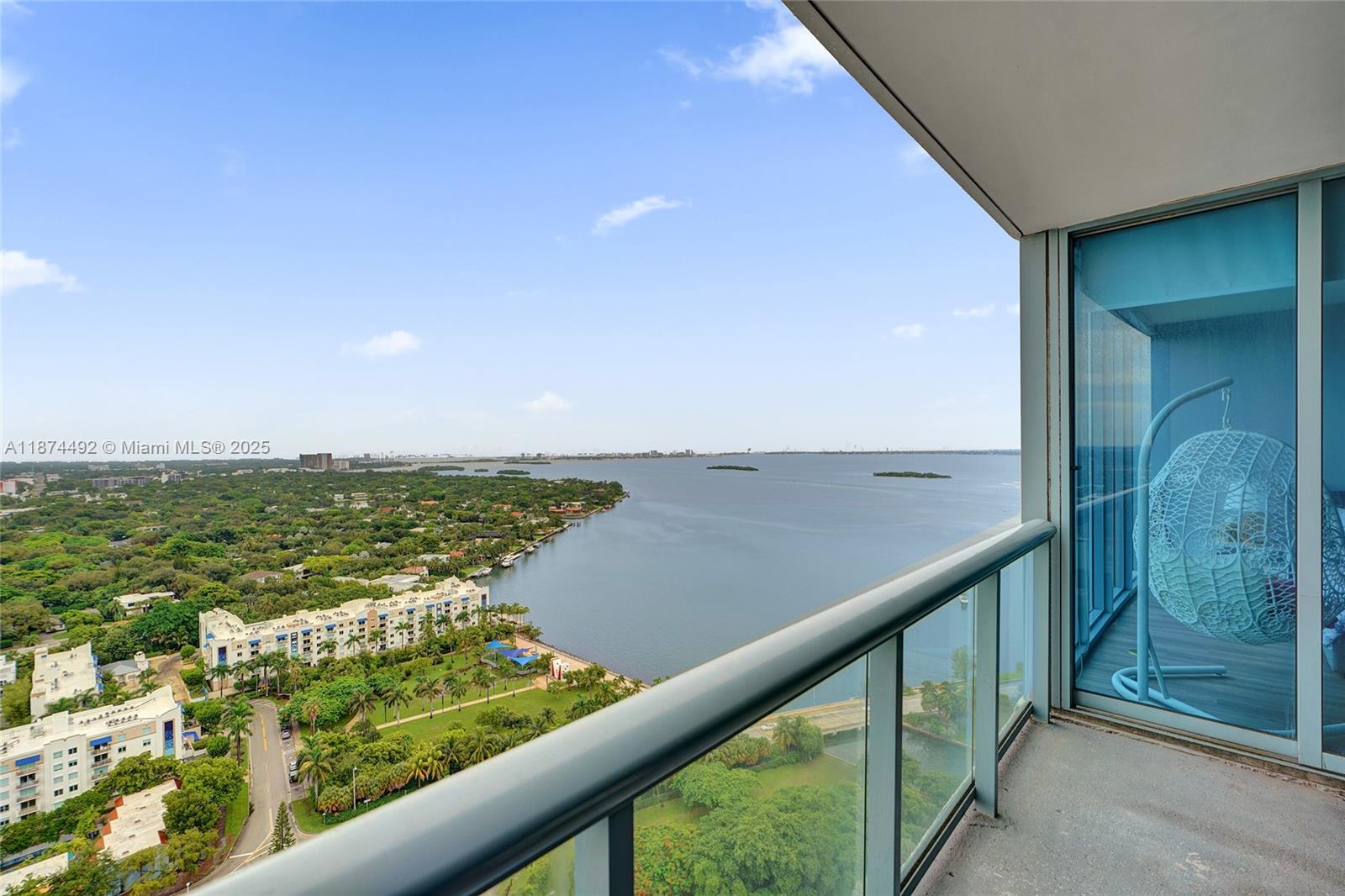 601 NE 36th St # 2703