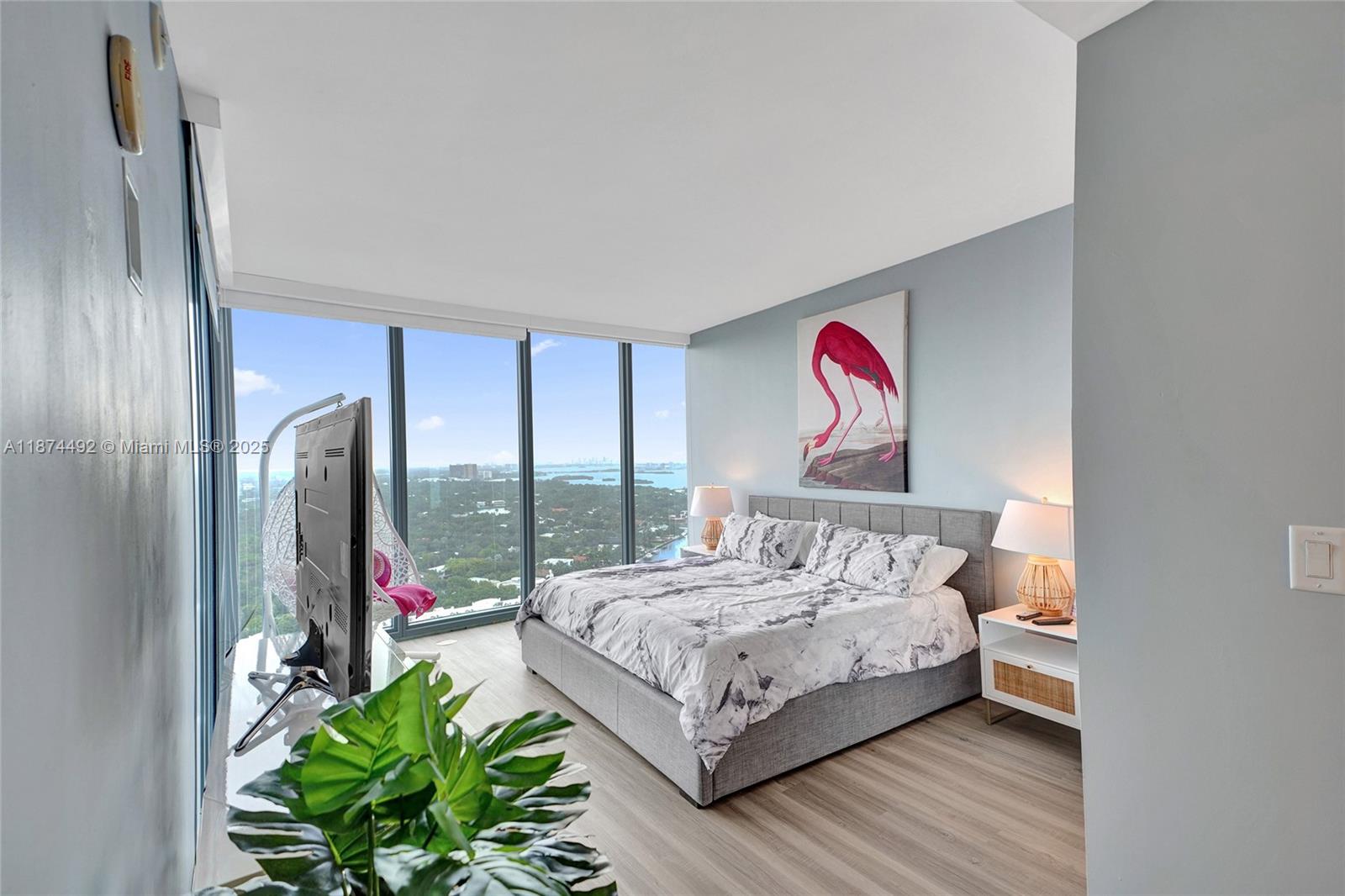 601 NE 36th St # 2703