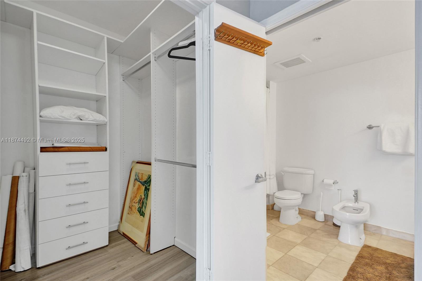 601 NE 36th St # 2703