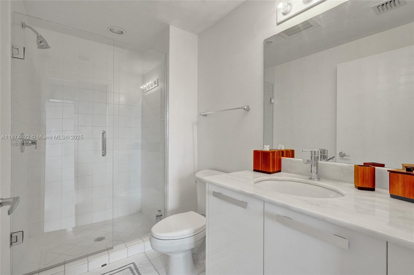 601 NE 36th St # 2703