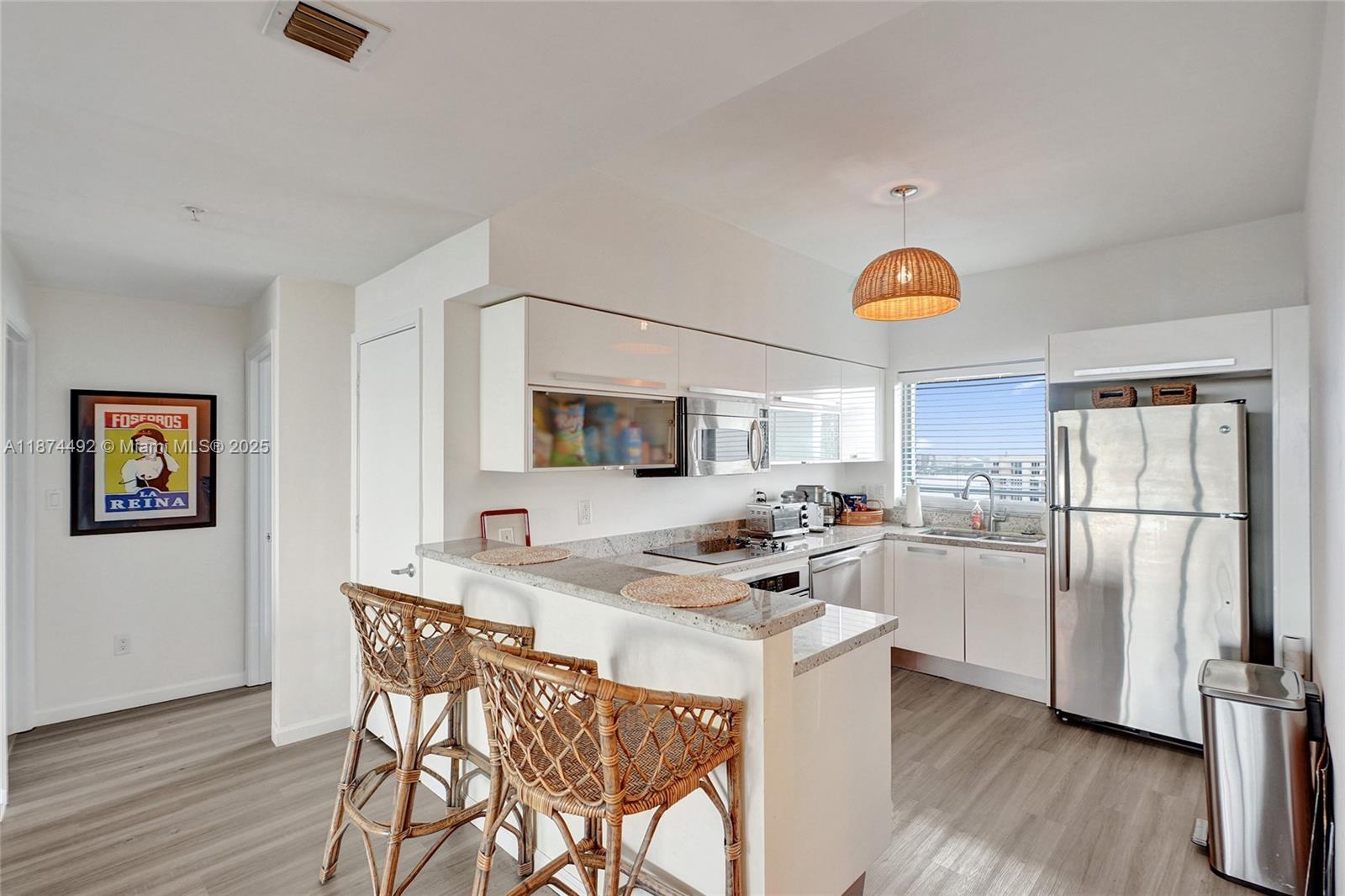 601 NE 36th St # 2703