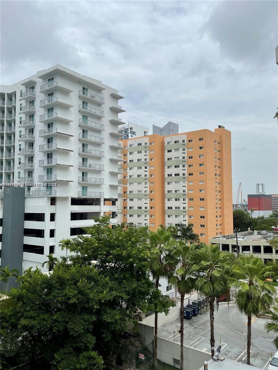 115 SW 11th St # 605