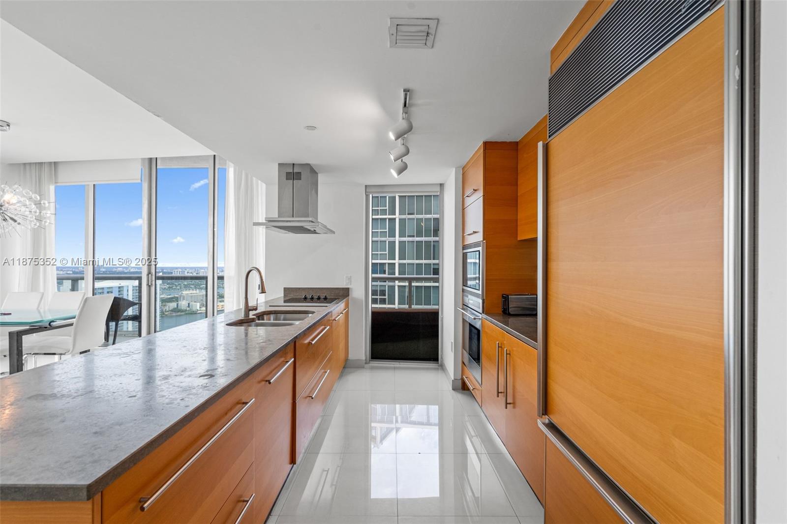 485 Brickell Avenue # 4902